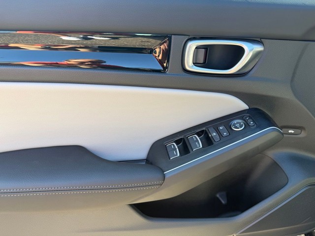 2026 Honda Civic Hybrid - Photo 11