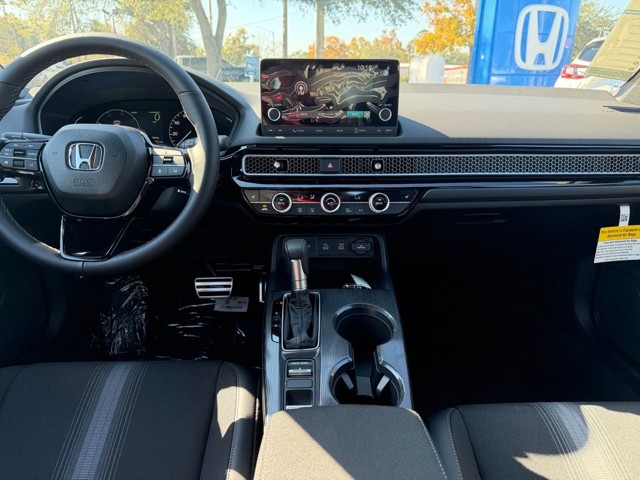 2026 Honda Civic Hybrid - Photo 8