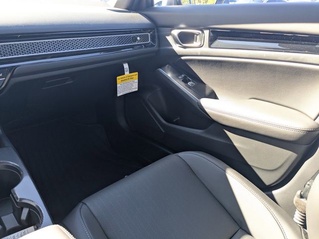 2026 Honda Civic Hybrid - Photo 15