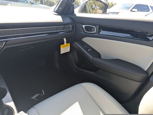 2026 Honda Civic Hybrid - Photo 15