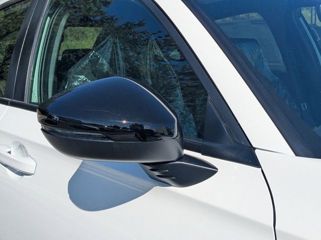 2026 Honda Civic Hybrid - Photo 10