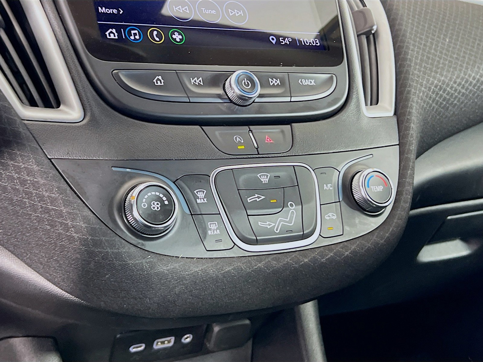 2024 Chevrolet Malibu - Photo 11