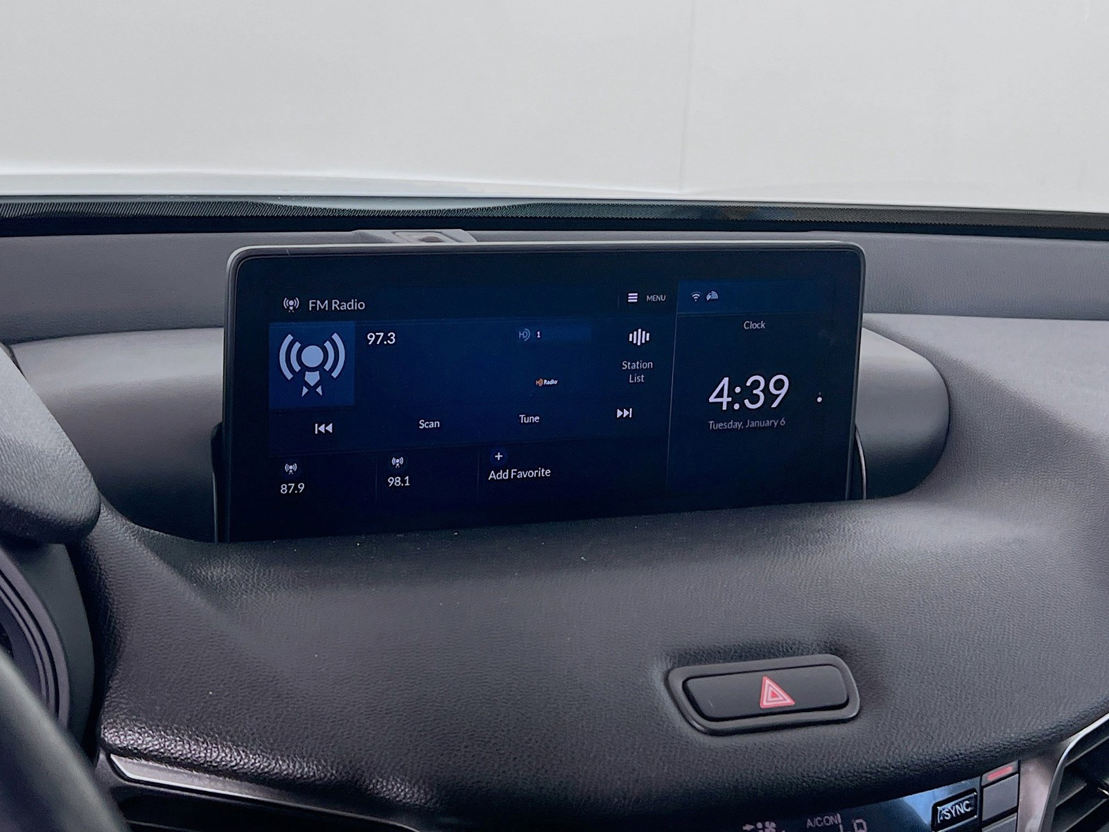 2021 Acura TLX - Photo 12