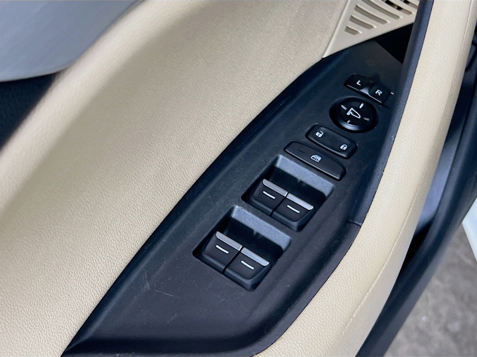 2021 Acura TLX - Photo 14