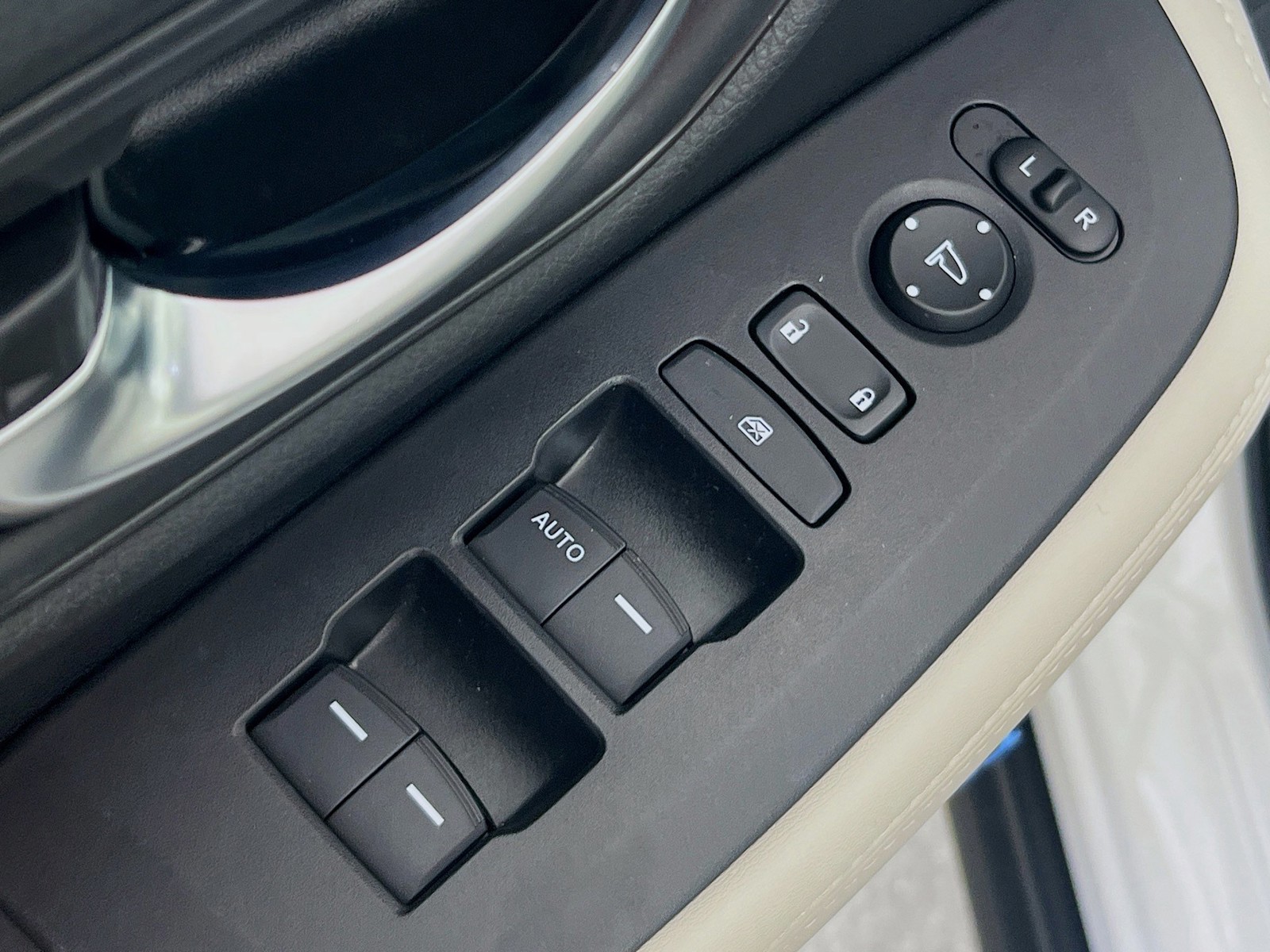 2023 Honda HR-V - Photo 17