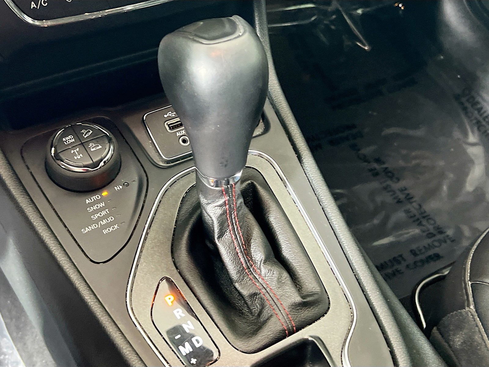 2022 Jeep Cherokee - Photo 14