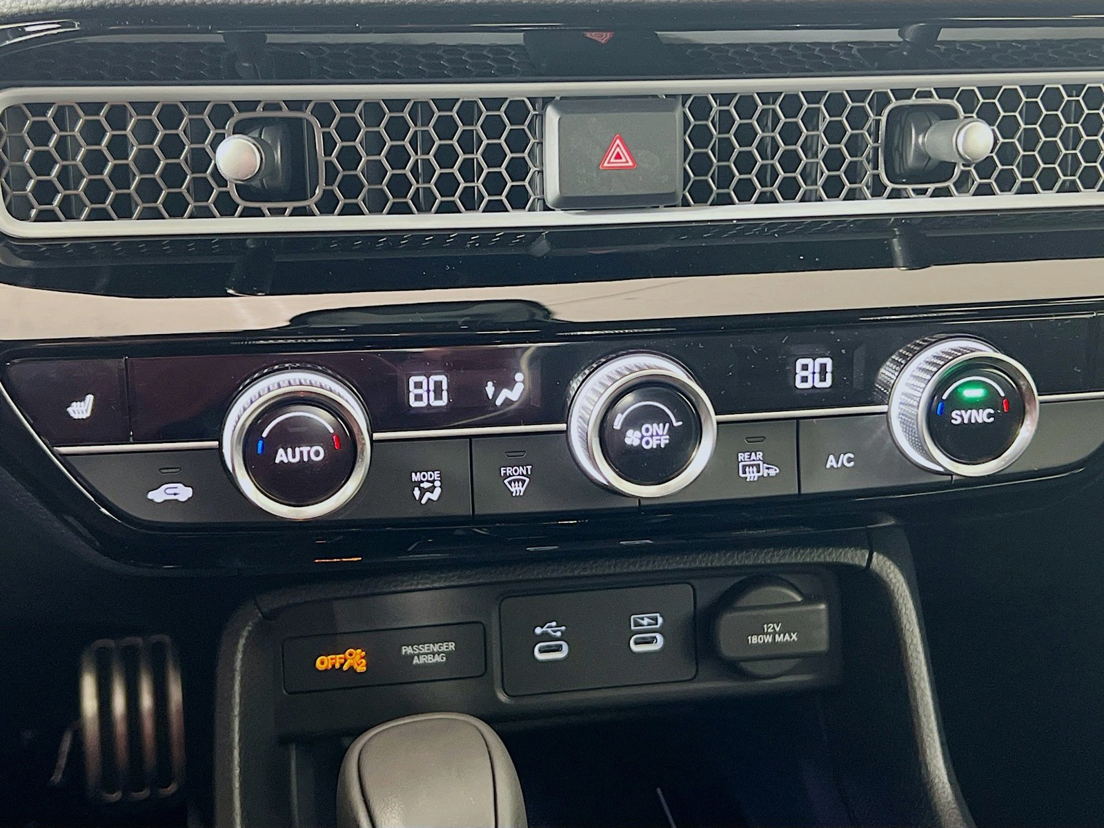 2026 Honda Civic Hybrid - Photo 15