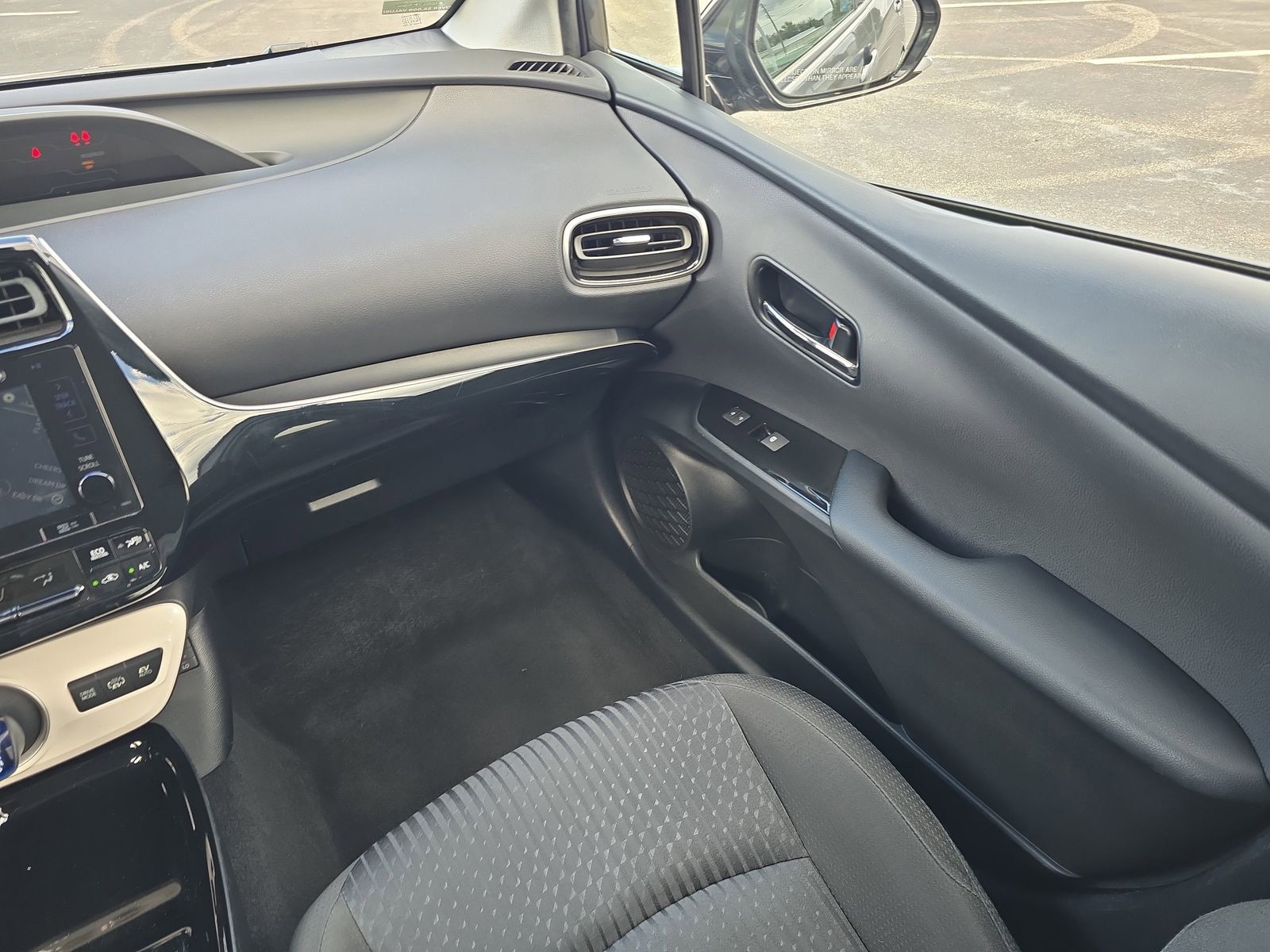 2018 Toyota Prius Prime - Photo 12