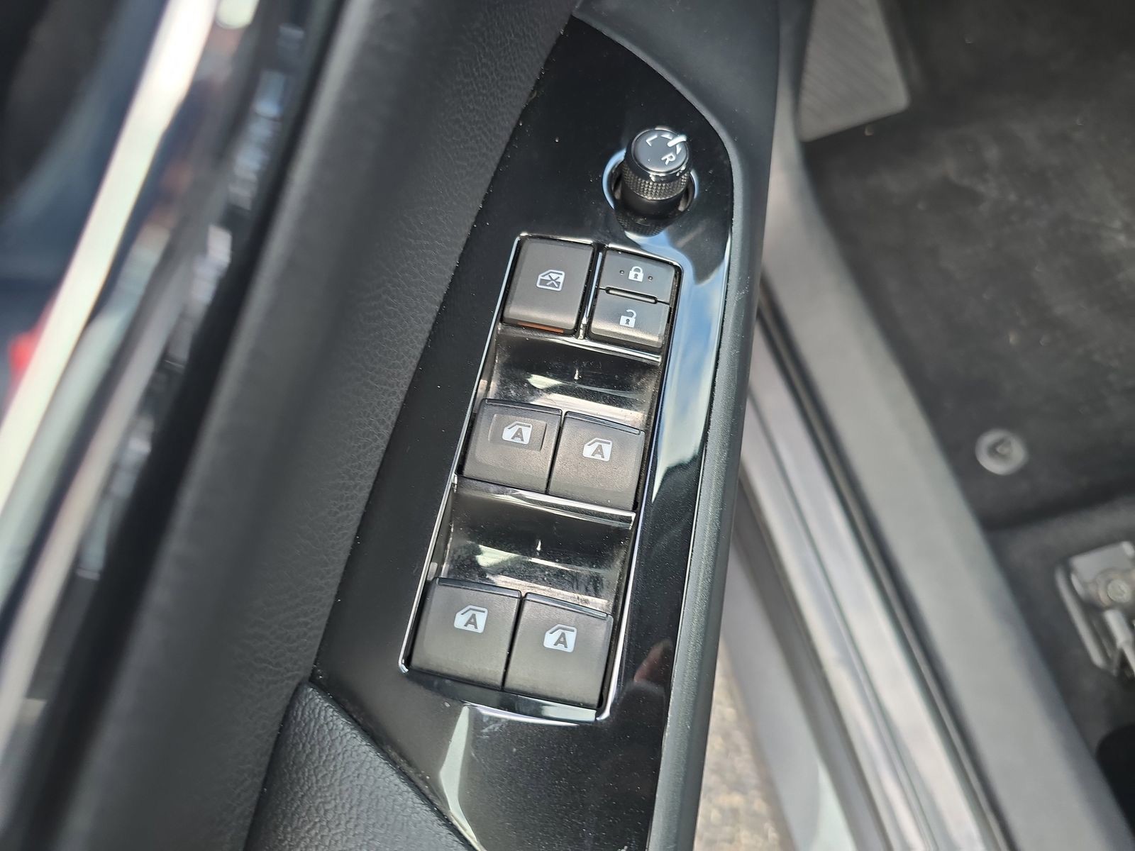 2018 Toyota Prius Prime - Photo 14