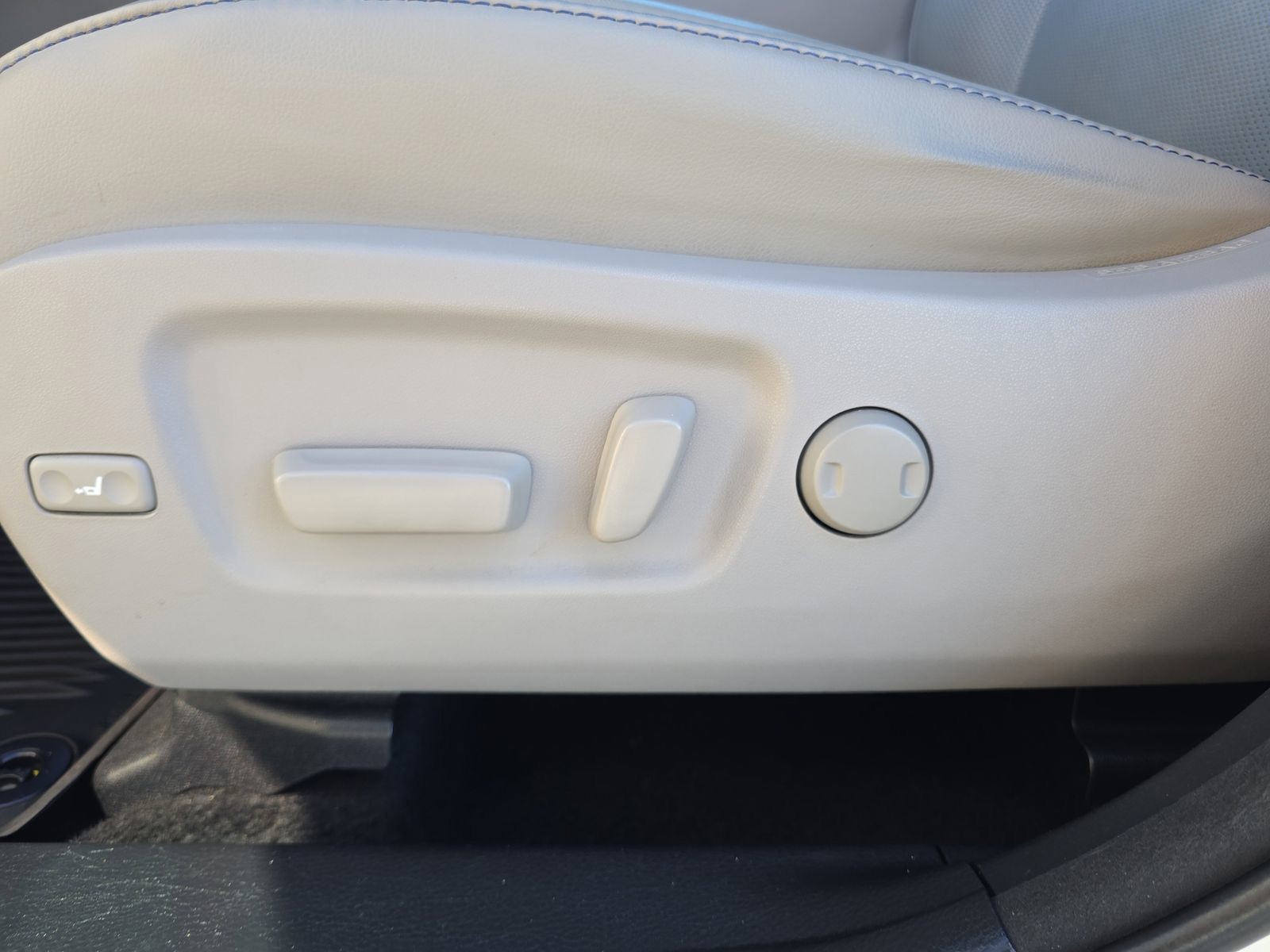 2018 Toyota Highlander - Photo 15