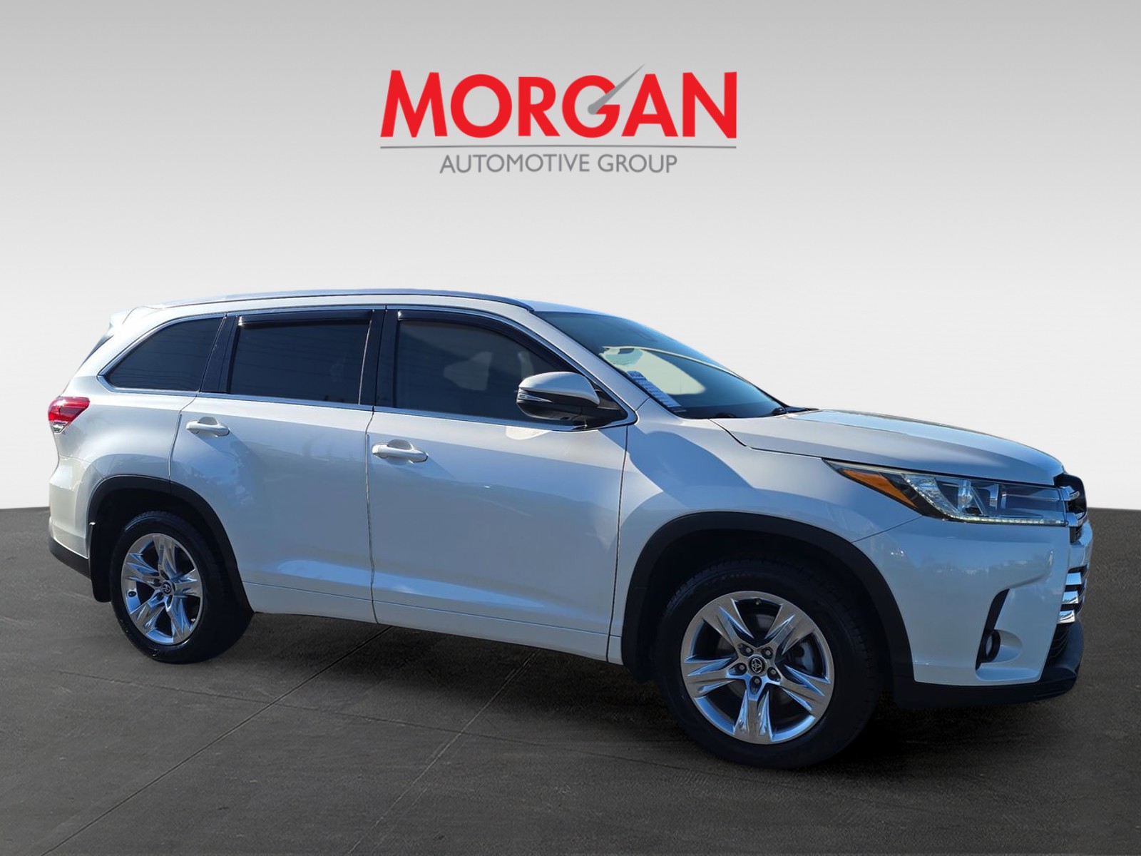 2018 Toyota Highlander - Photo 2