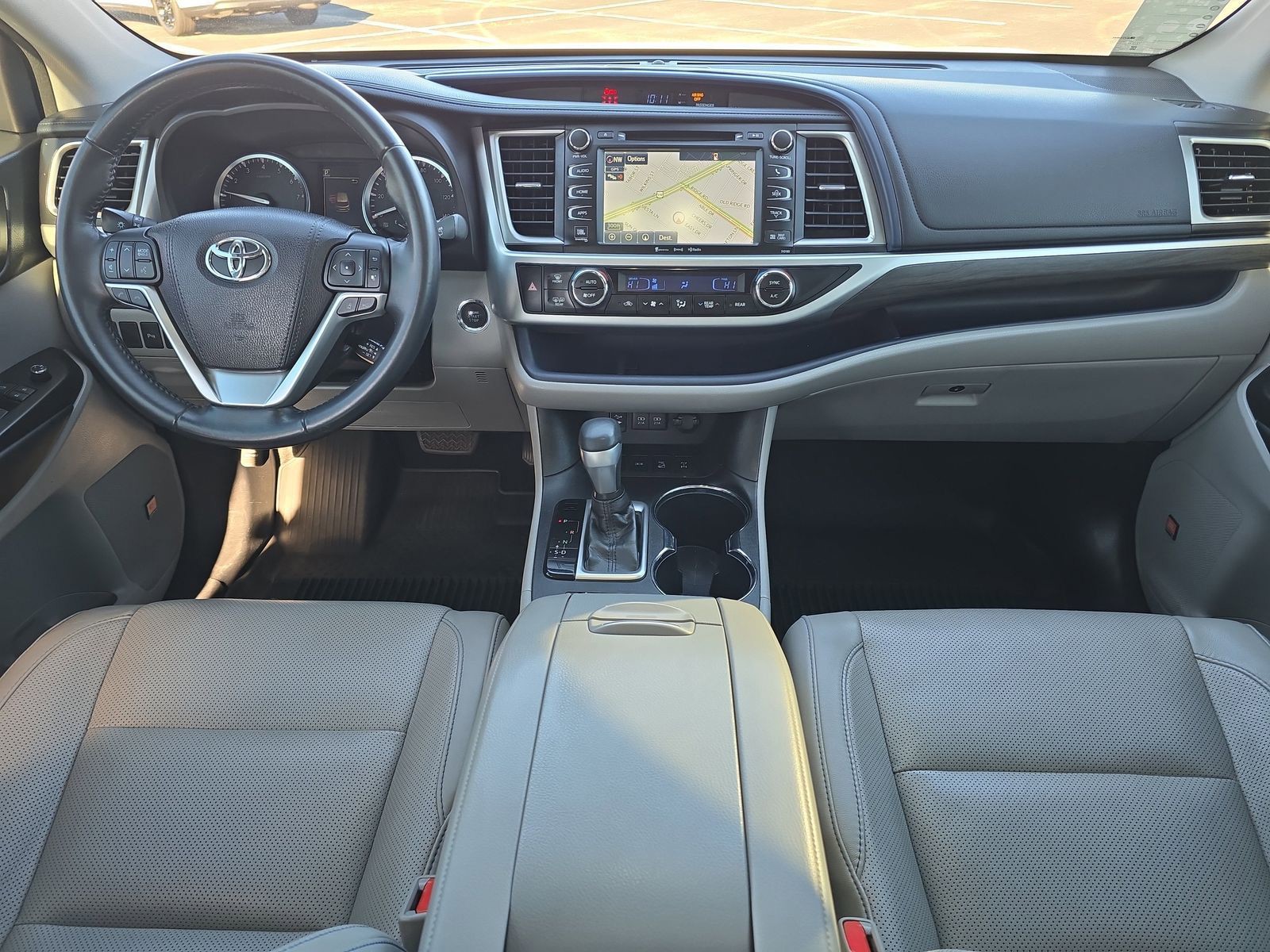 2018 Toyota Highlander - Photo 9