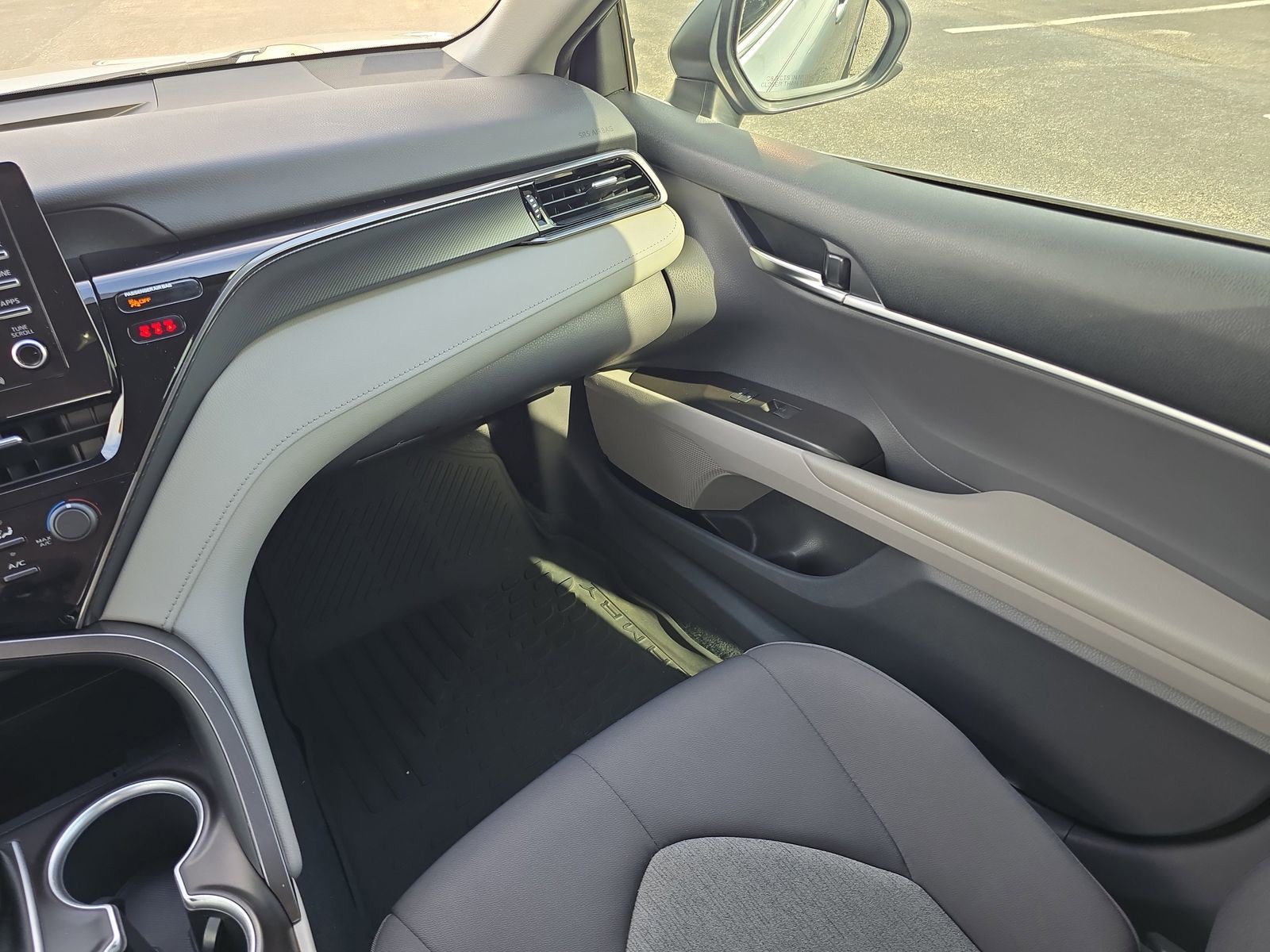 2021 Toyota Camry - Photo 12