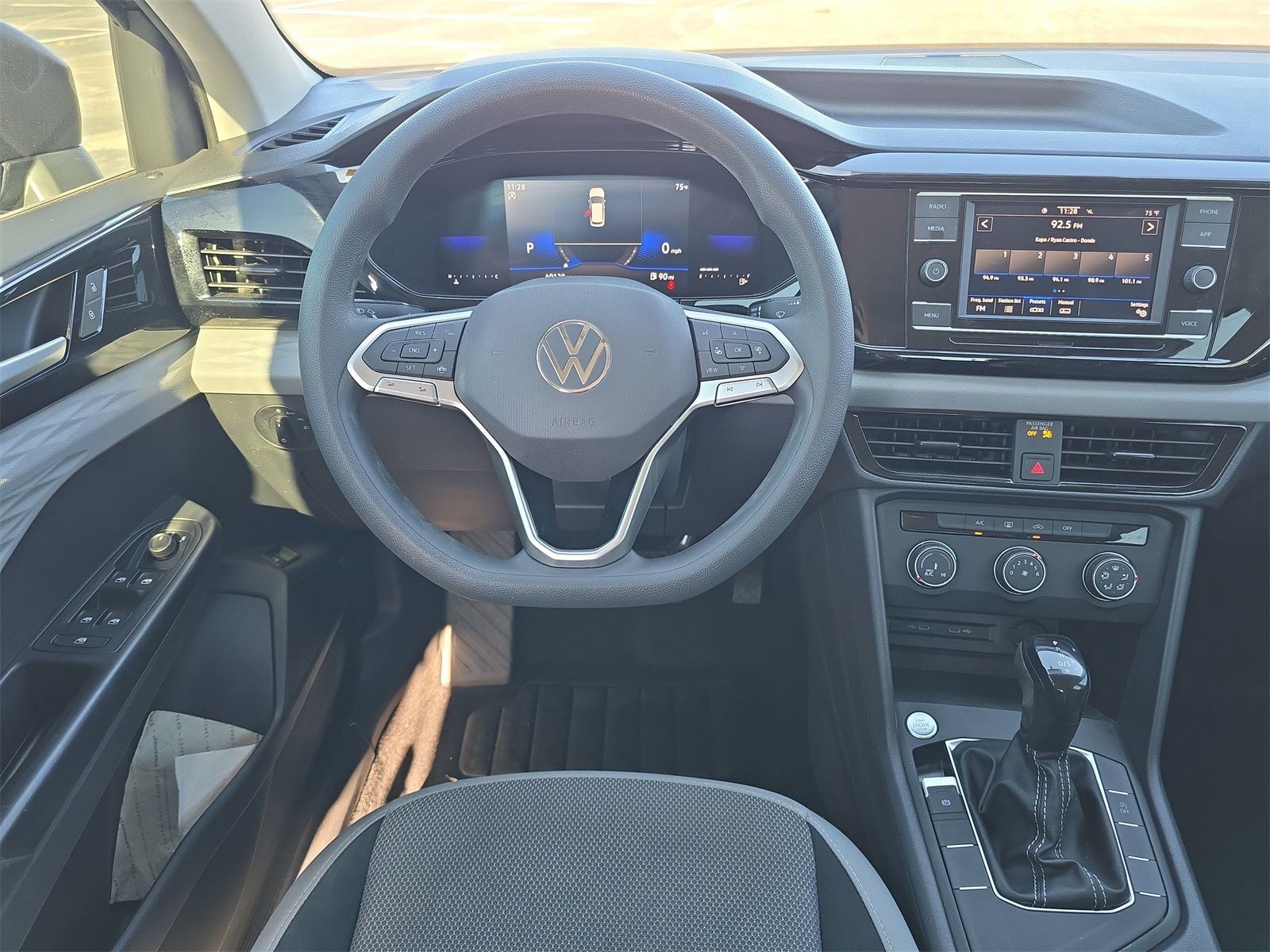 2022 Volkswagen Taos - Photo 10