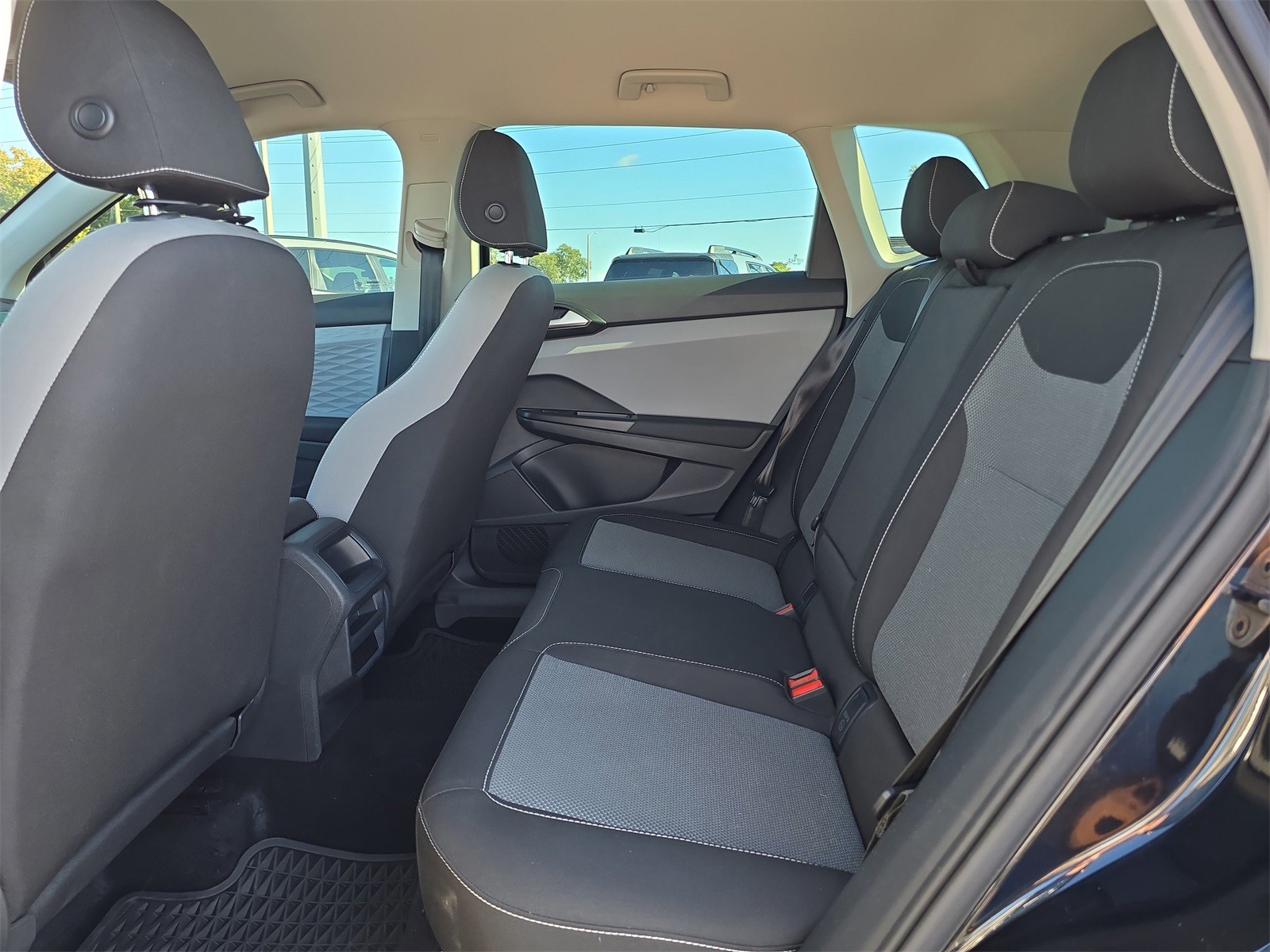 2022 Volkswagen Taos - Photo 13