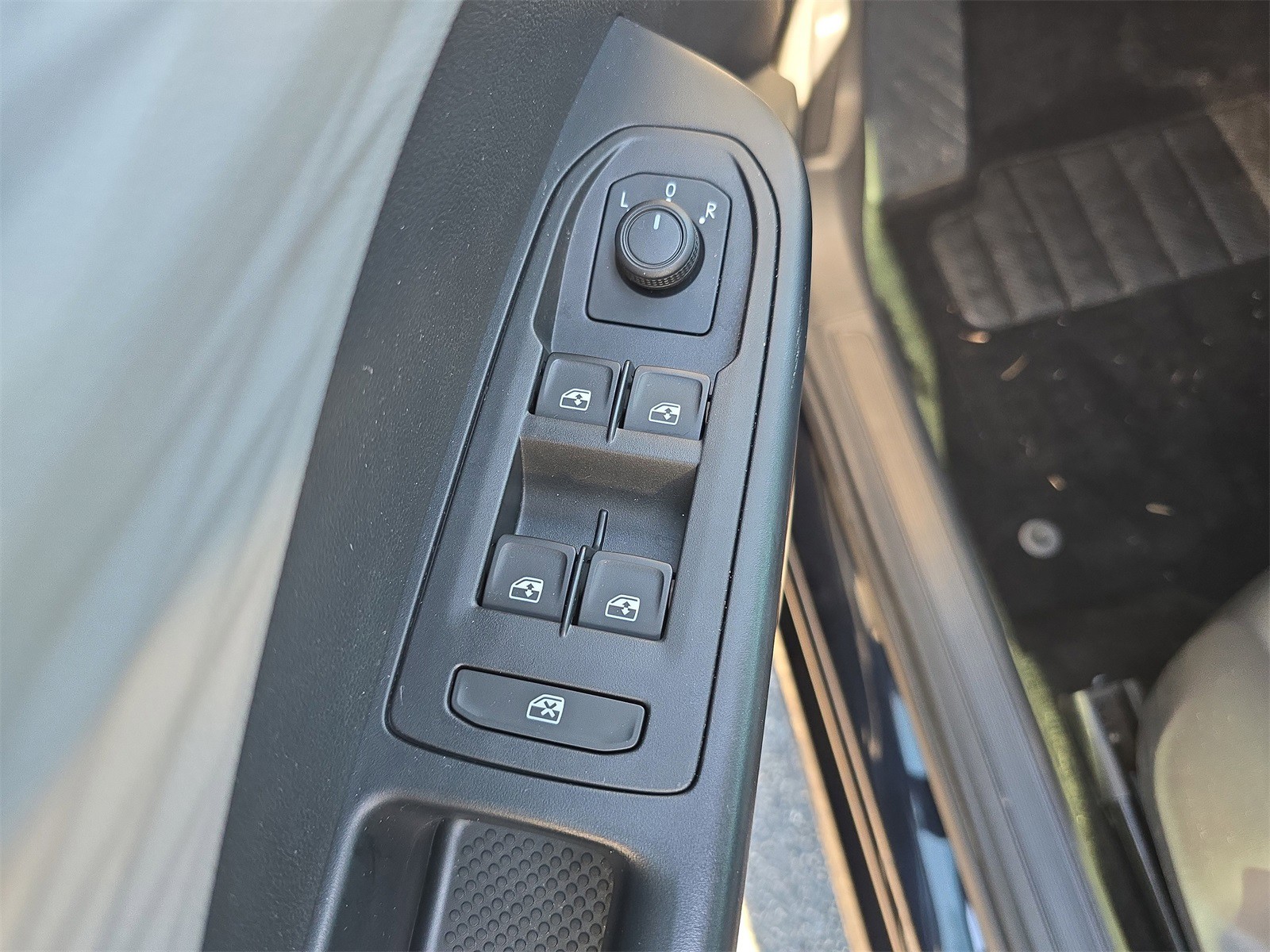 2022 Volkswagen Taos - Photo 14