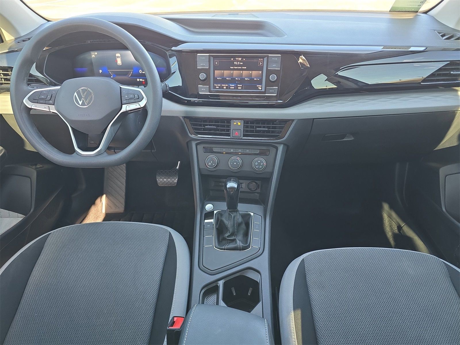 2022 Volkswagen Taos - Photo 9