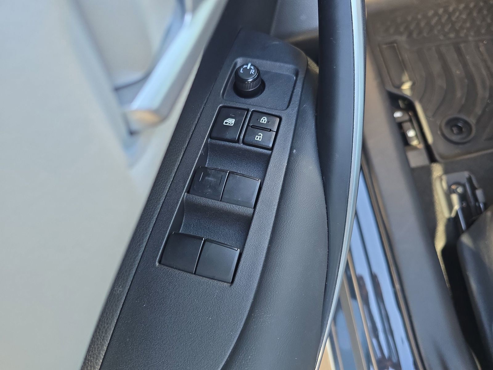 2023 Toyota Corolla - Photo 14