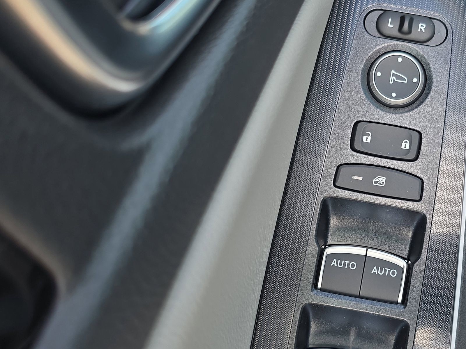2026 Honda Civic Hybrid - Photo 15