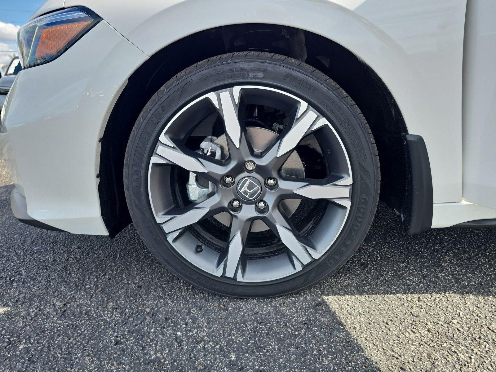 2026 Honda Civic Hybrid - Photo 9