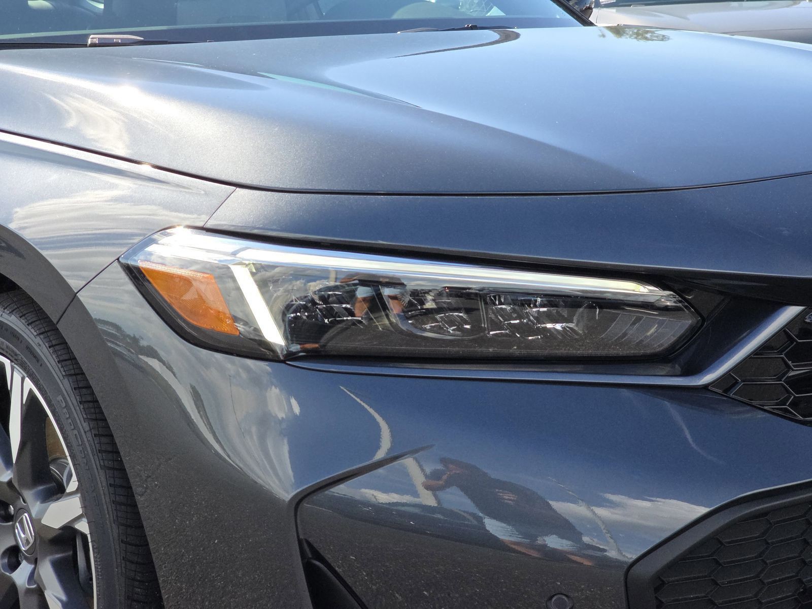 2026 Honda Civic Hybrid - Photo 8