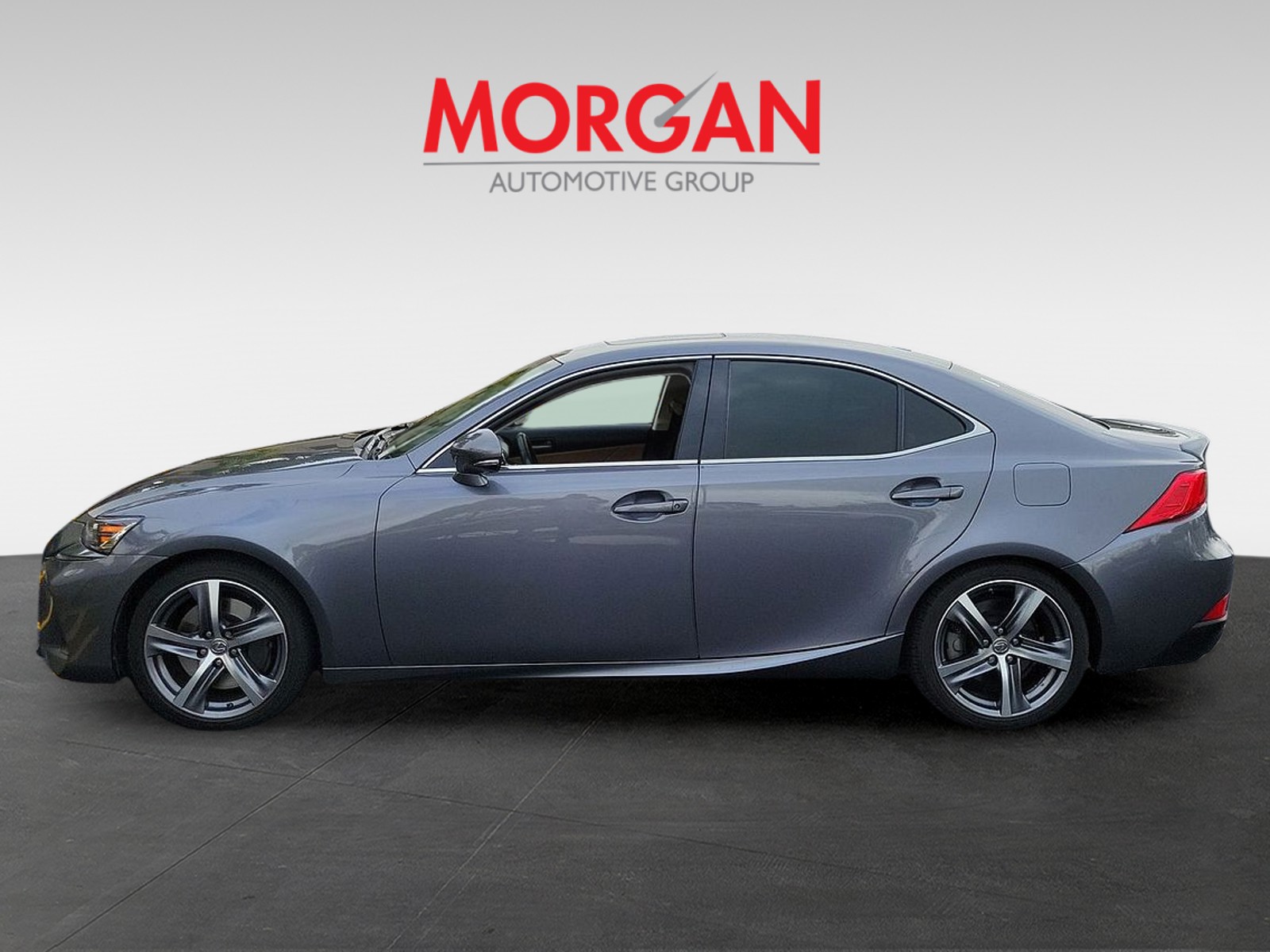 2019 Lexus IS - Photo 8