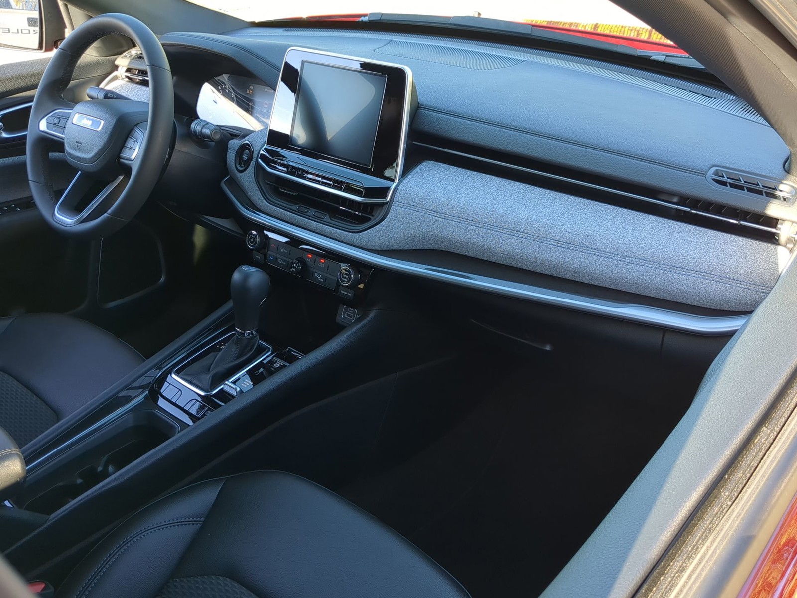 2025 Jeep Compass - Photo 11