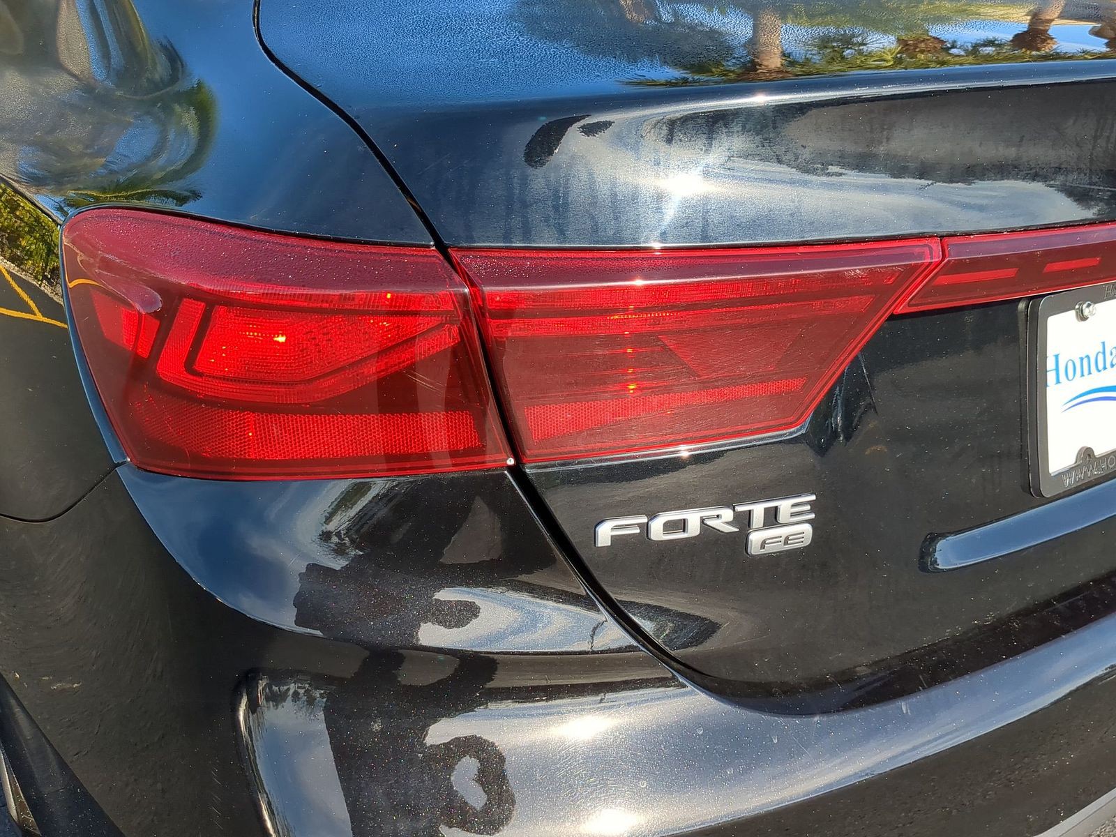 2023 Kia Forte - Photo 10