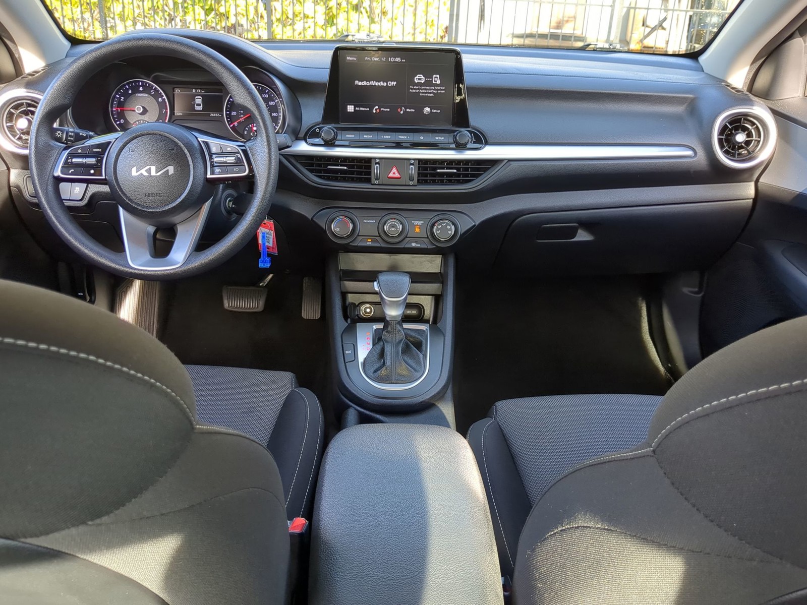 2023 Kia Forte - Photo 12