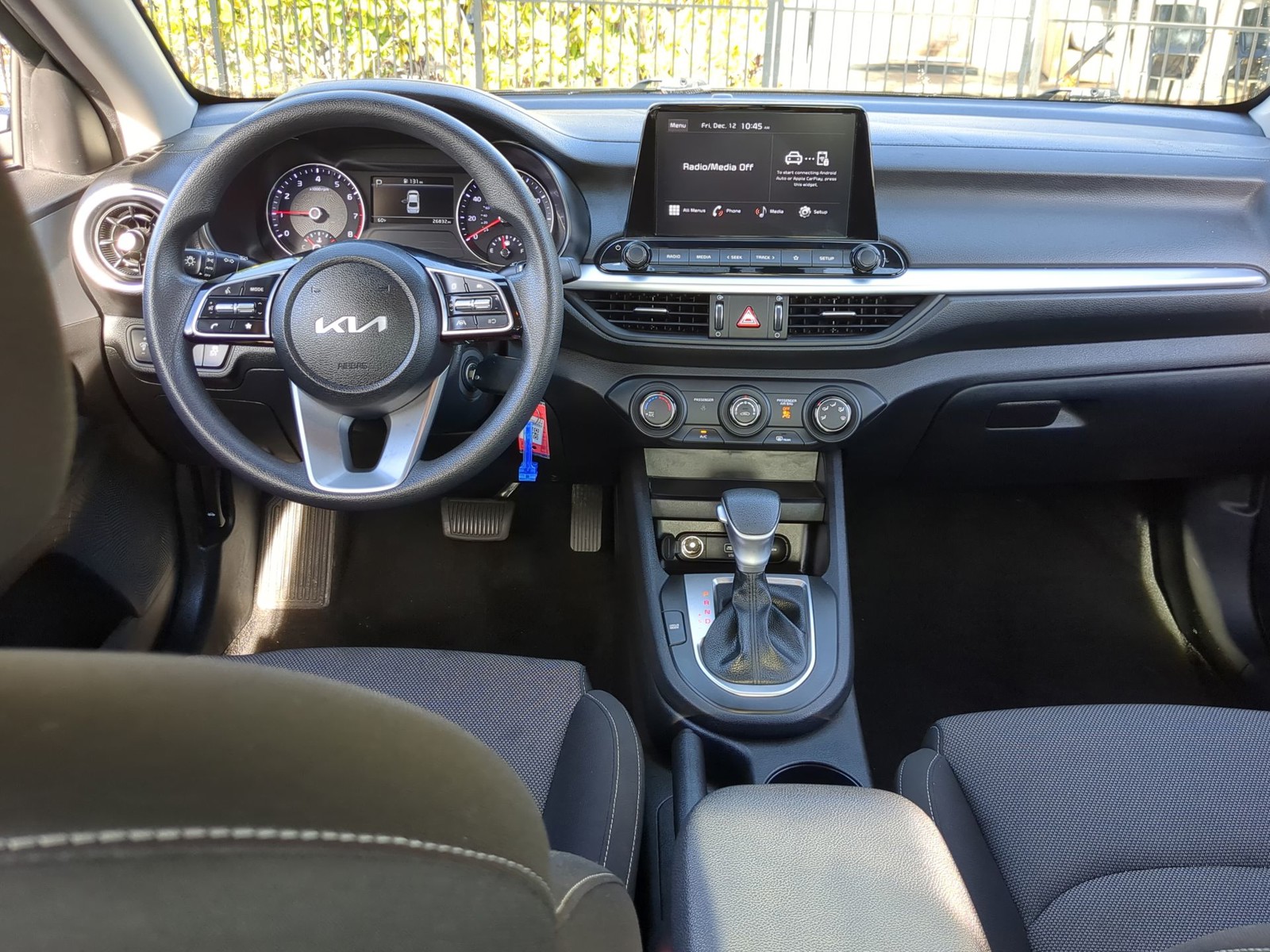 2023 Kia Forte - Photo 13