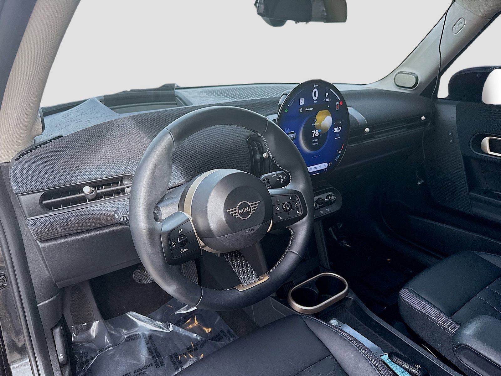 2025 MINI Hardtop 2 Door - Photo 9
