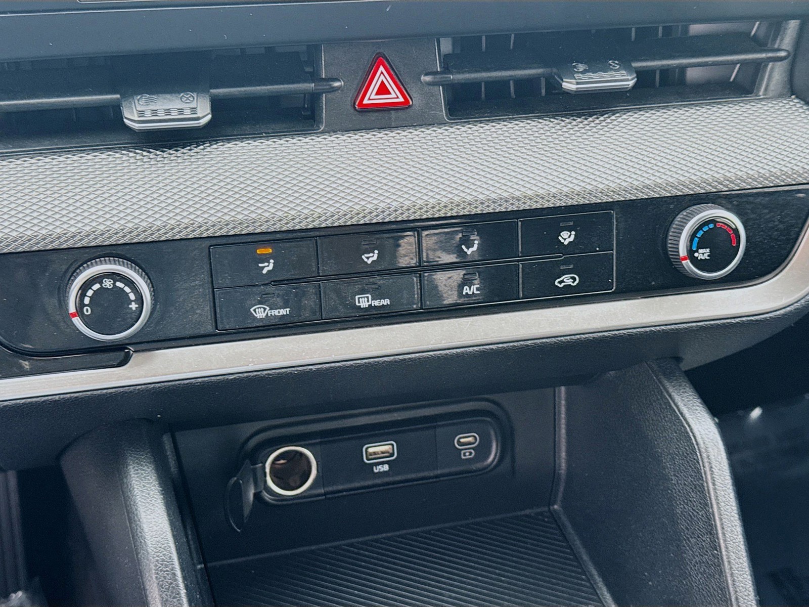 2023 Kia Sportage - Photo 13