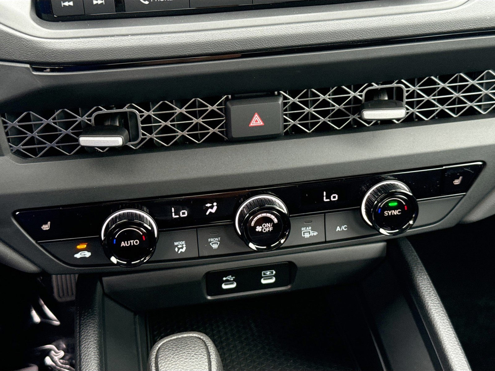 2025 Honda Accord Sedan - Photo 12