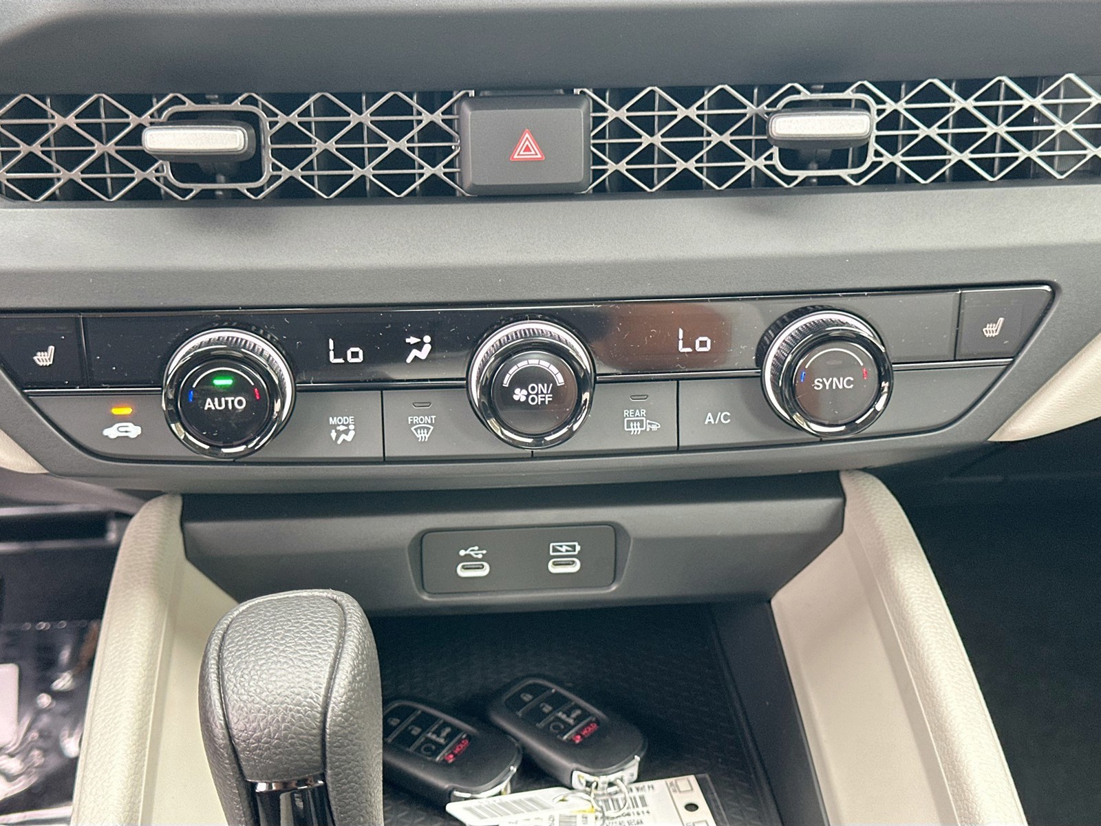 2025 Honda Accord Sedan - Photo 13