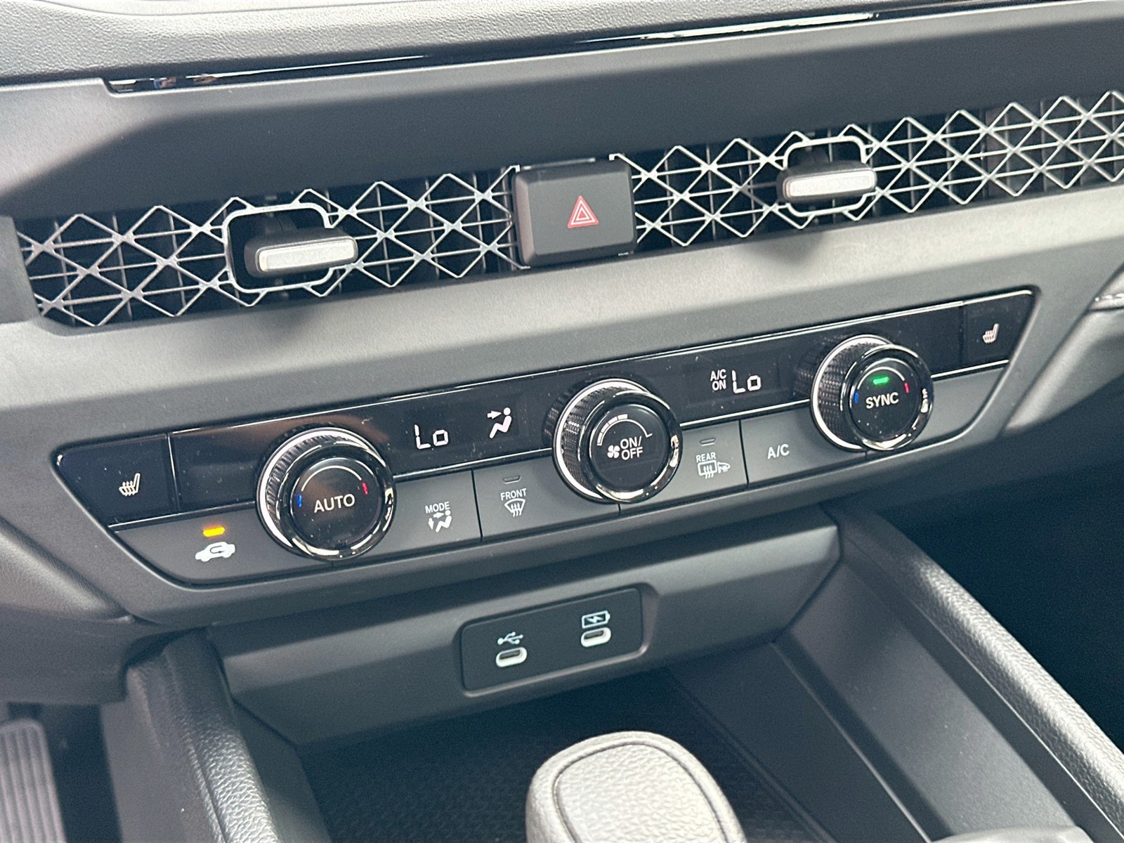 2025 Honda Accord Sedan - Photo 12