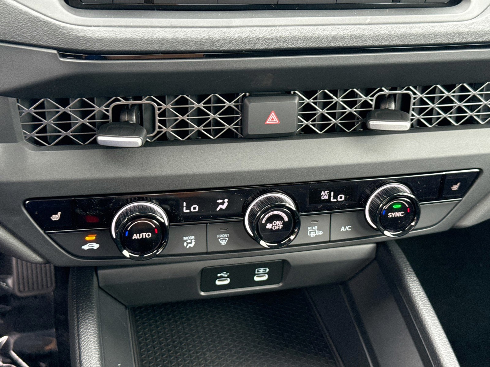 2025 Honda Accord Sedan - Photo 13