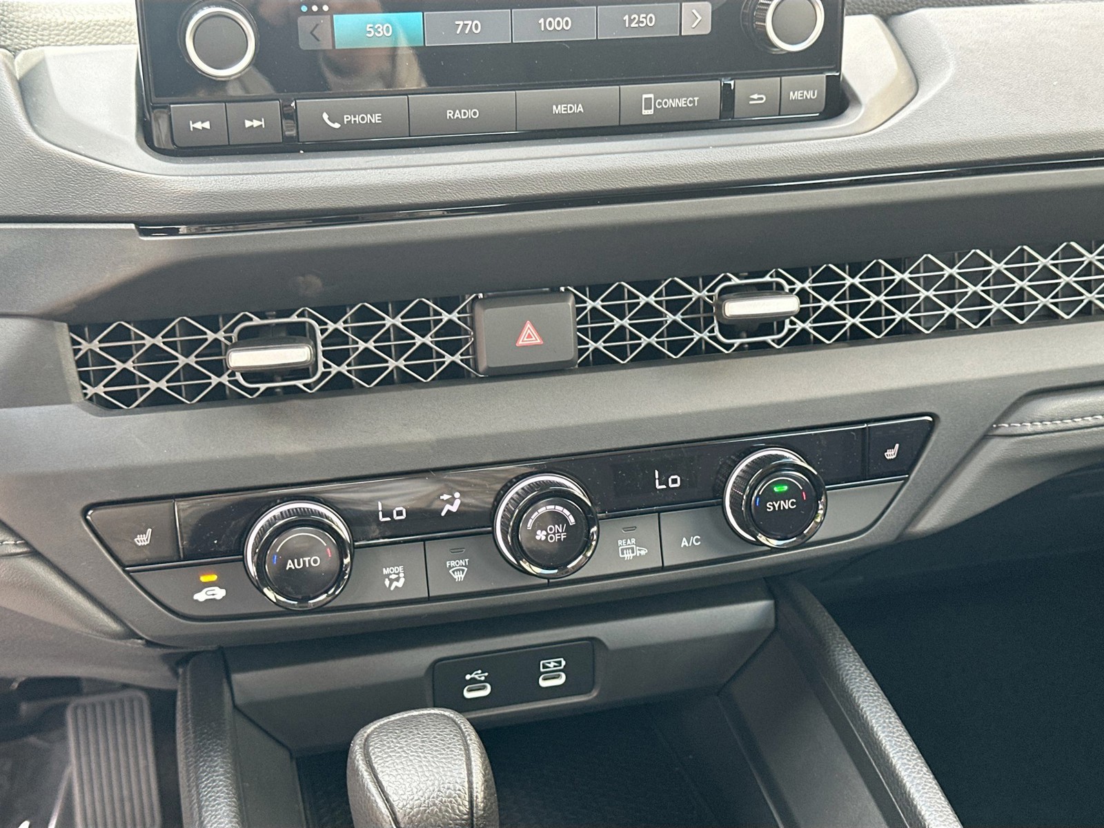 2025 Honda Accord Sedan - Photo 12