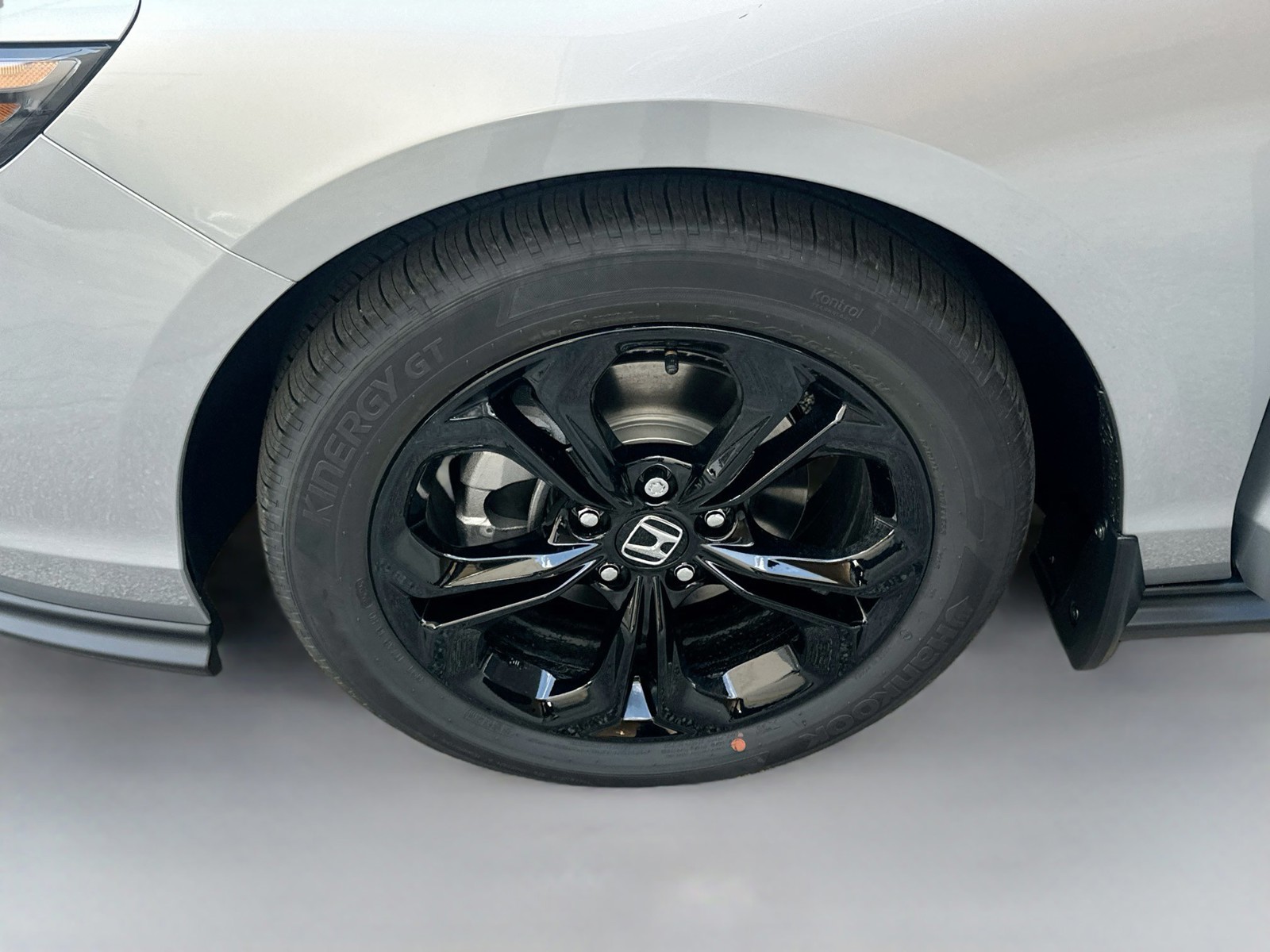 2025 Honda Accord Sedan - Photo 25