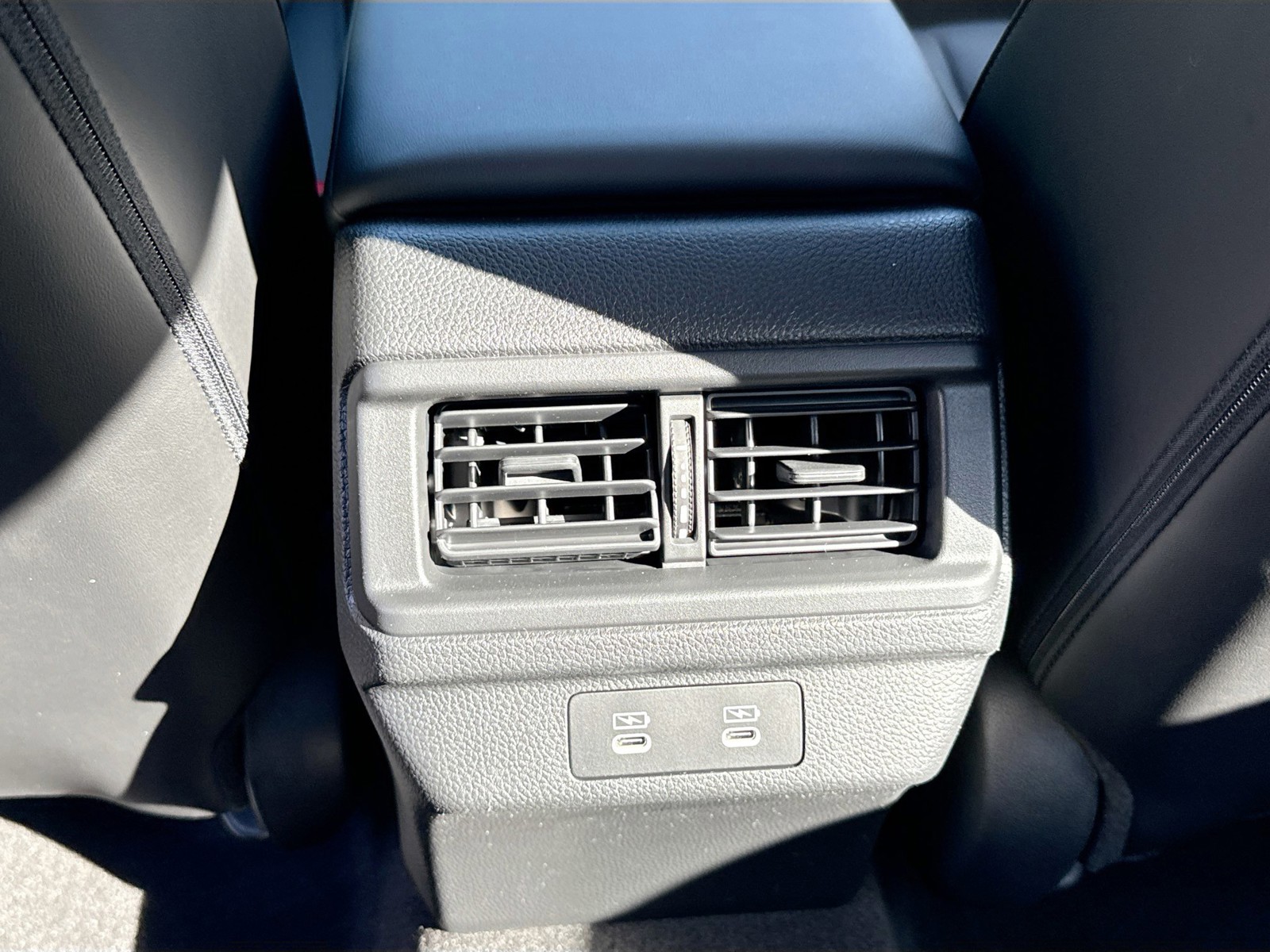 2025 Honda Accord Hybrid - Photo 18