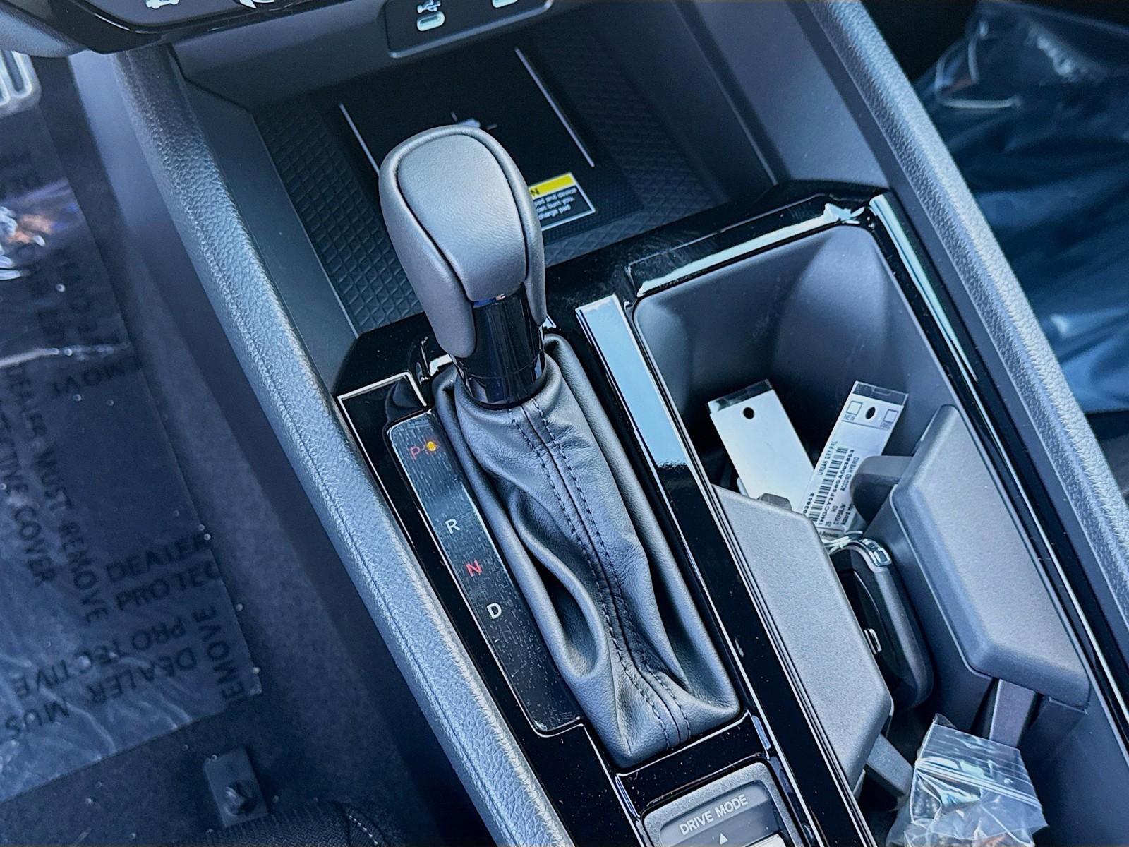 2025 Honda Accord Hybrid - Photo 15