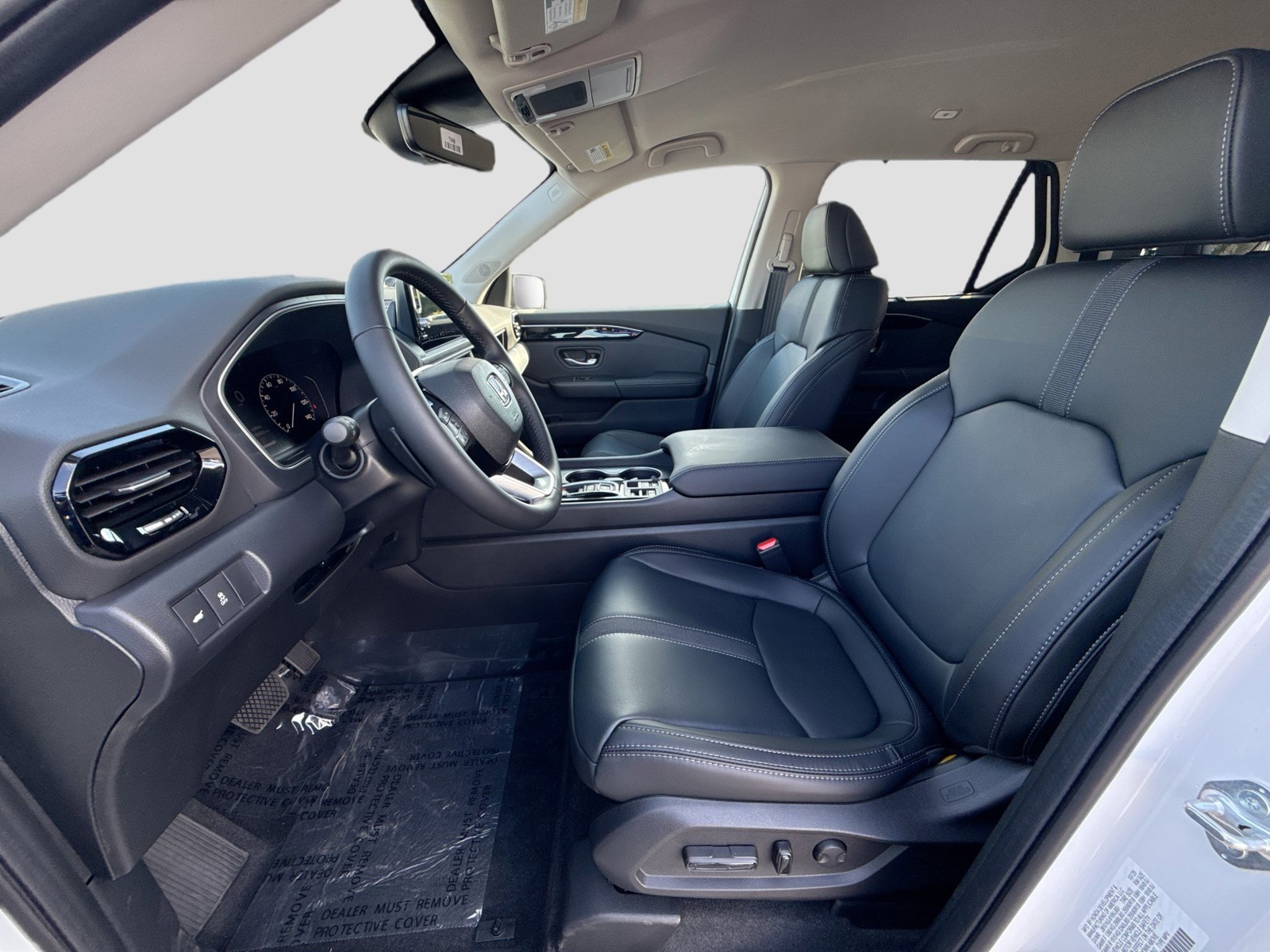 2025 Honda Pilot - Photo 16