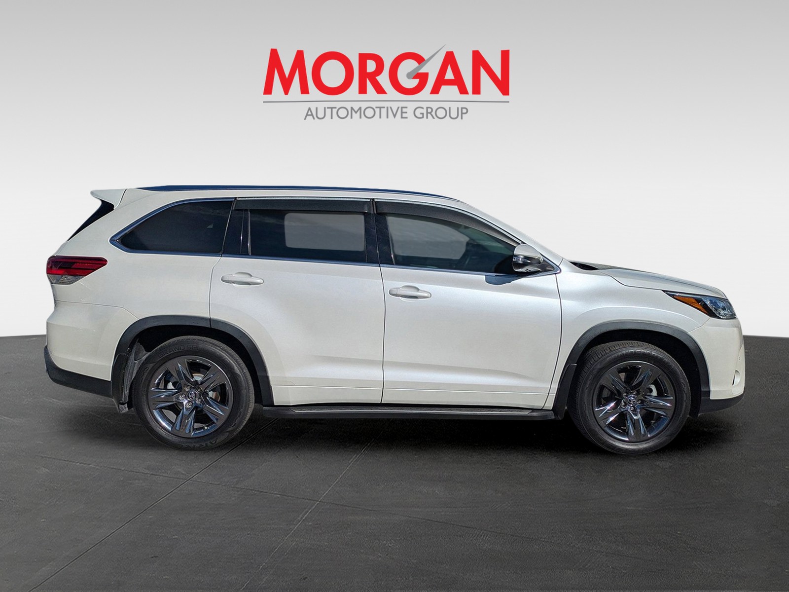 2017 Toyota Highlander - Photo 8