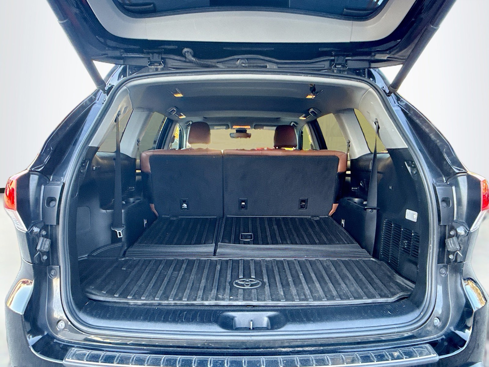 2019 Toyota Highlander - Photo 12