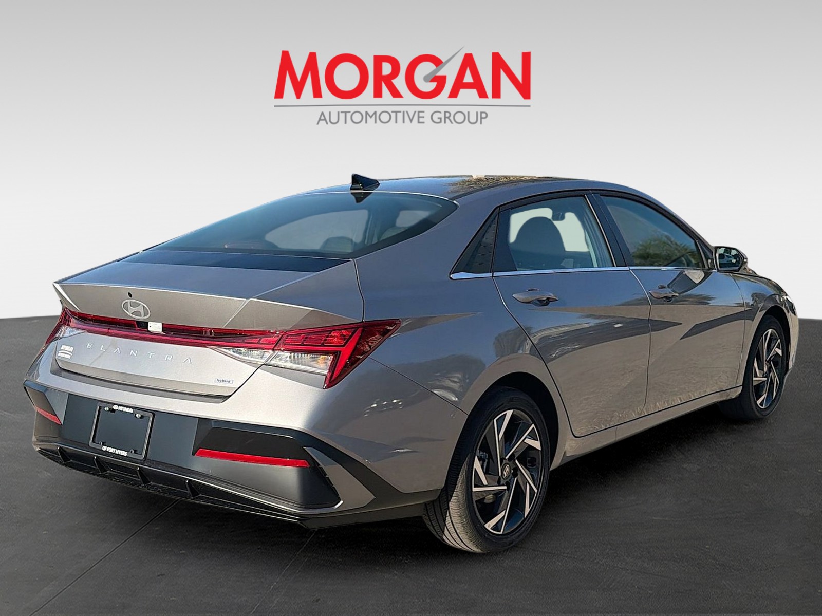 2025 Hyundai Elantra Hybrid - Photo 4
