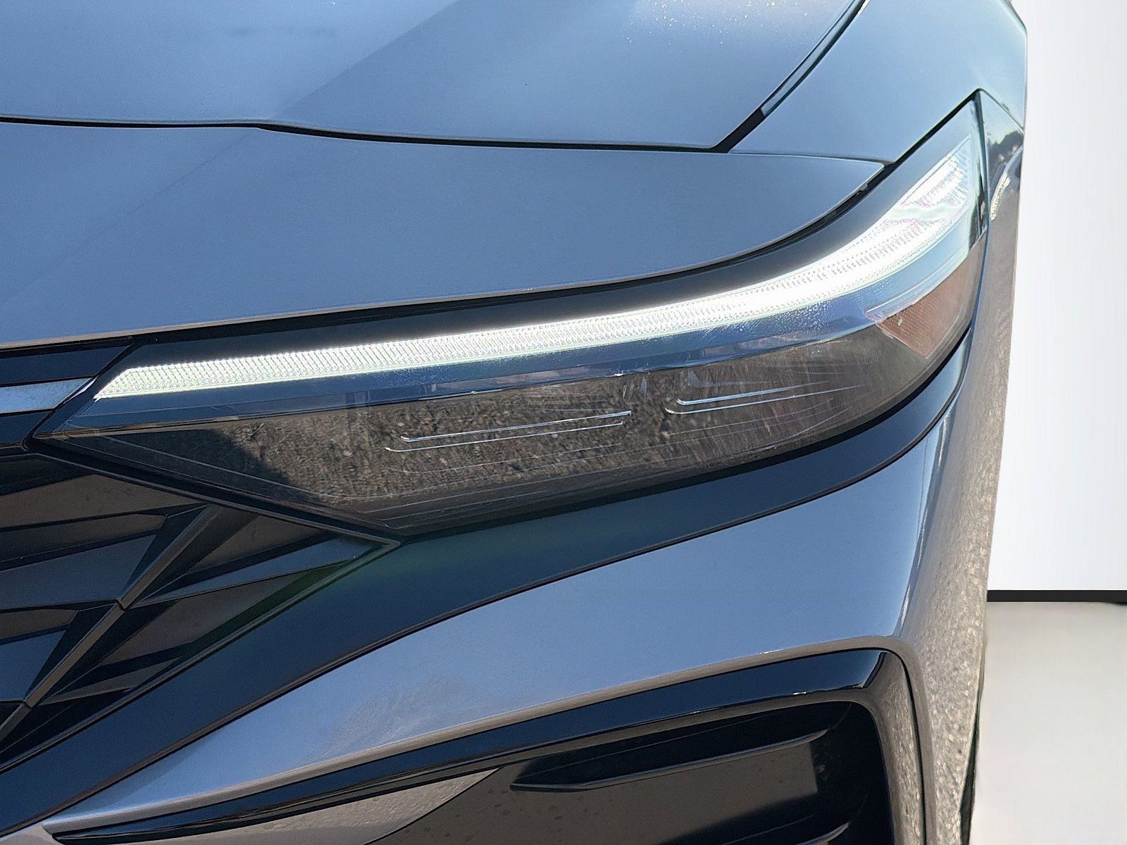 2025 Hyundai Elantra Hybrid - Photo 9