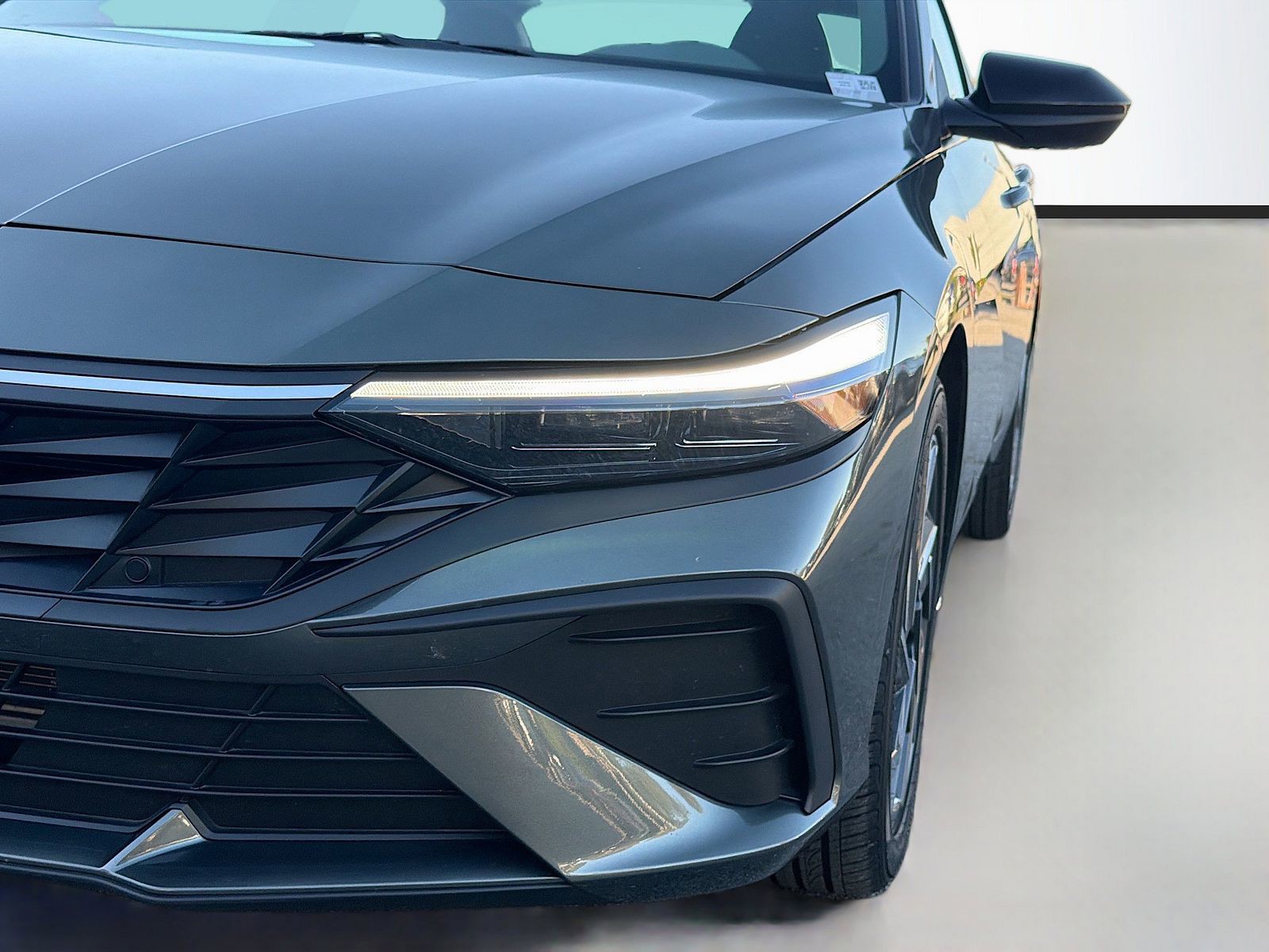 2025 Hyundai Elantra - Photo 9