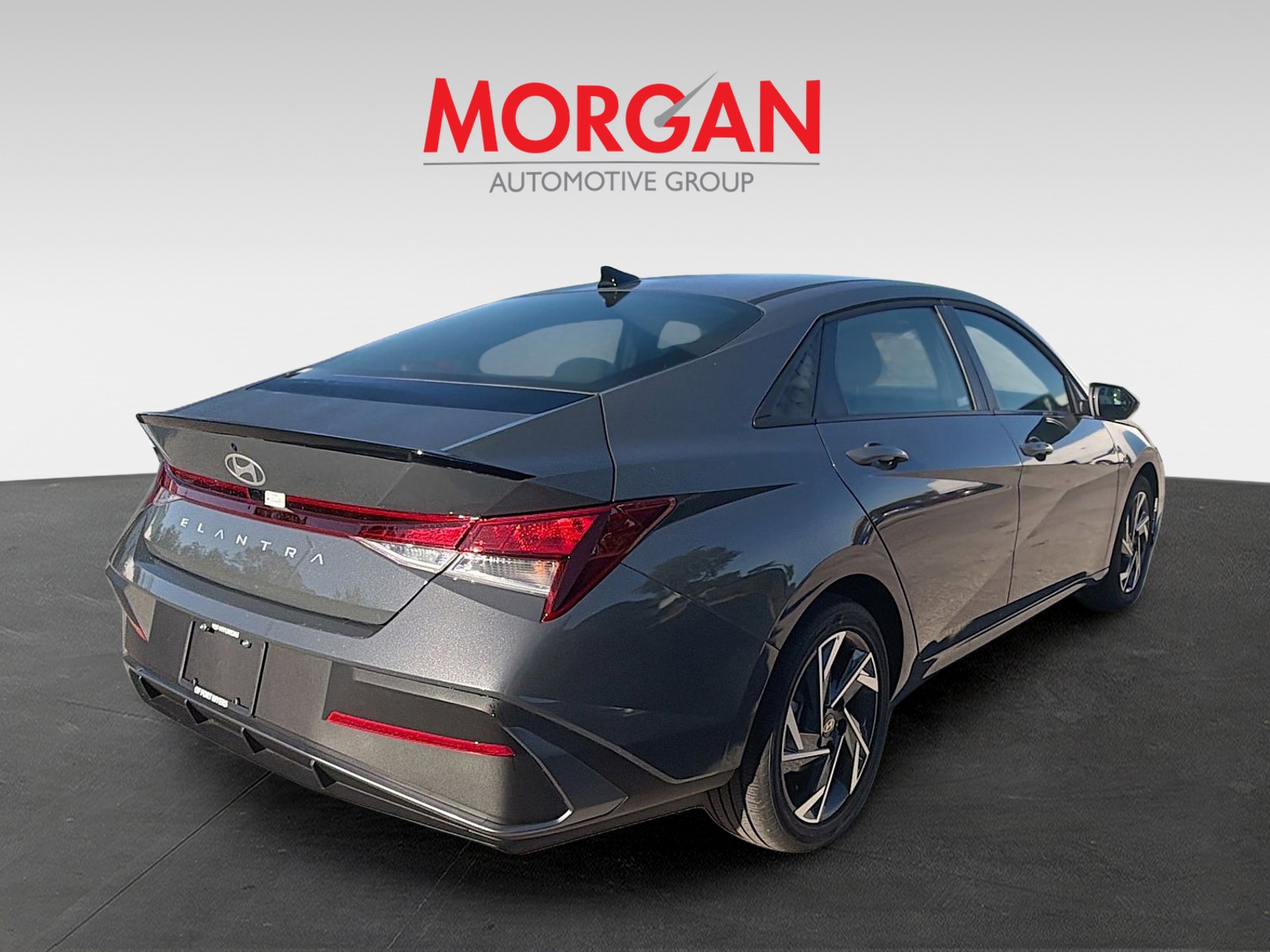 2025 Hyundai Elantra - Photo 4