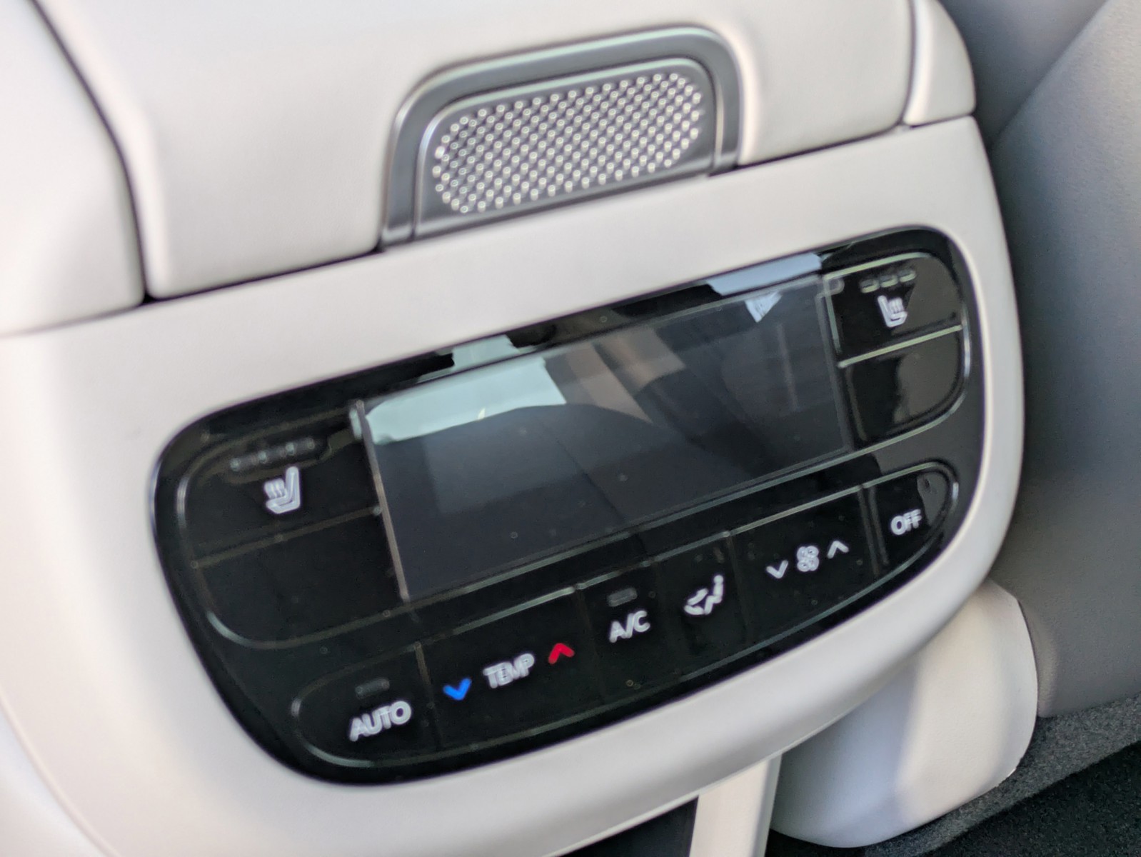 2026 Hyundai IONIQ 9 - Photo 14