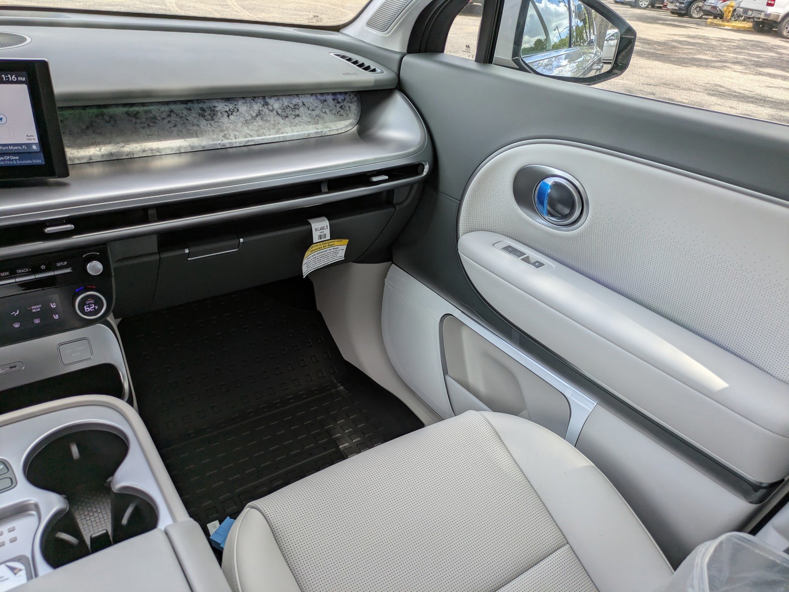 2026 Hyundai IONIQ 9 - Photo 14