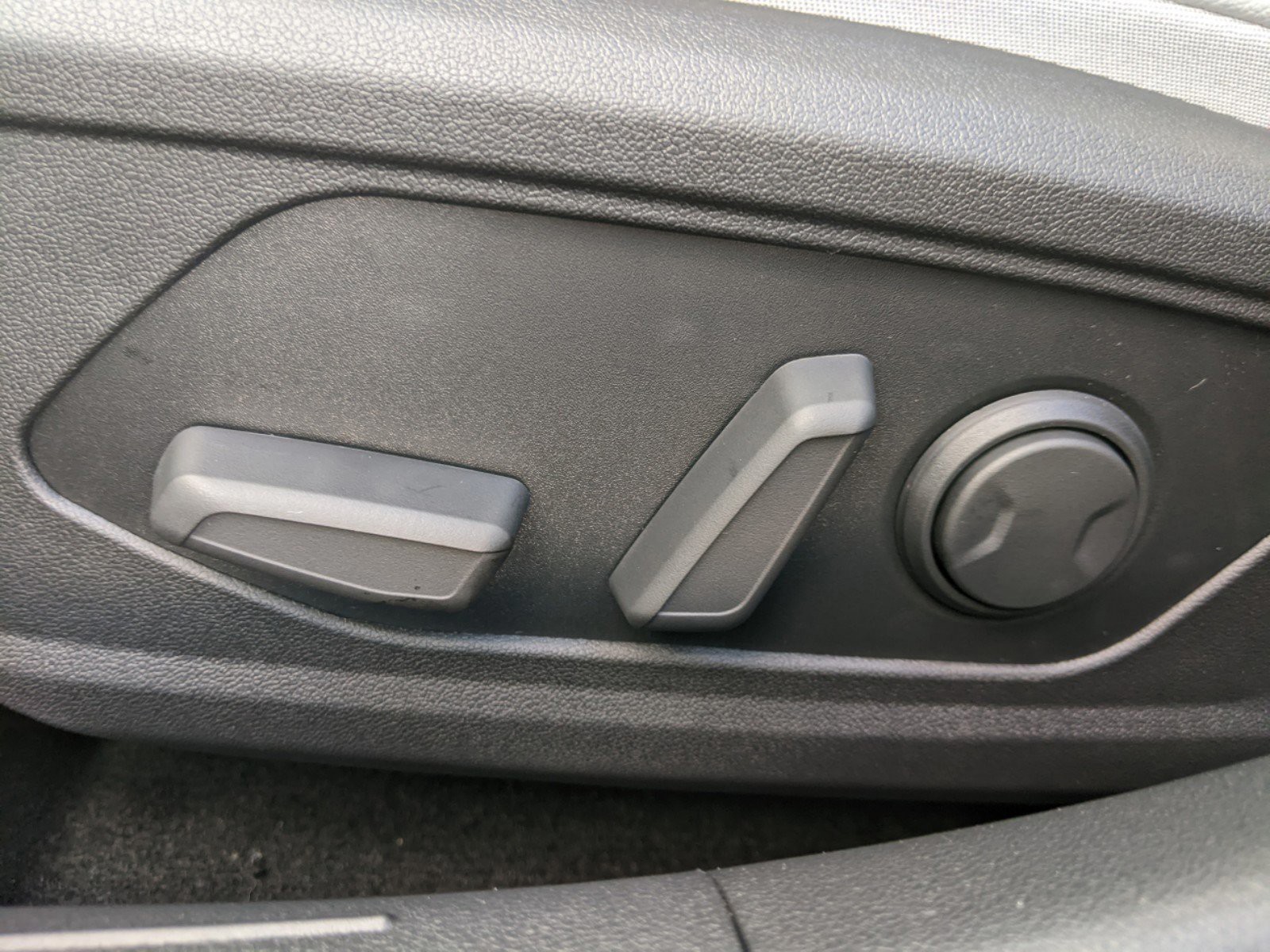 2025 Hyundai ELANTRA - Photo 21